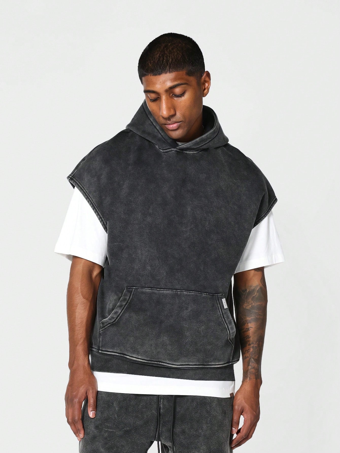 Overhead Sleeveless Washed Hoodie