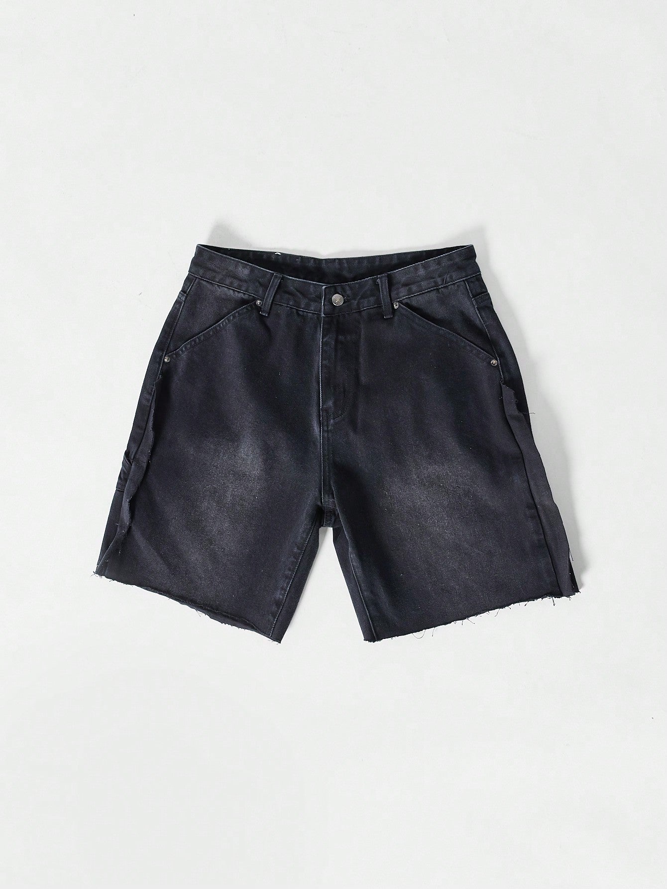 Loose Fit Workwear Denim Short With Raw Edge