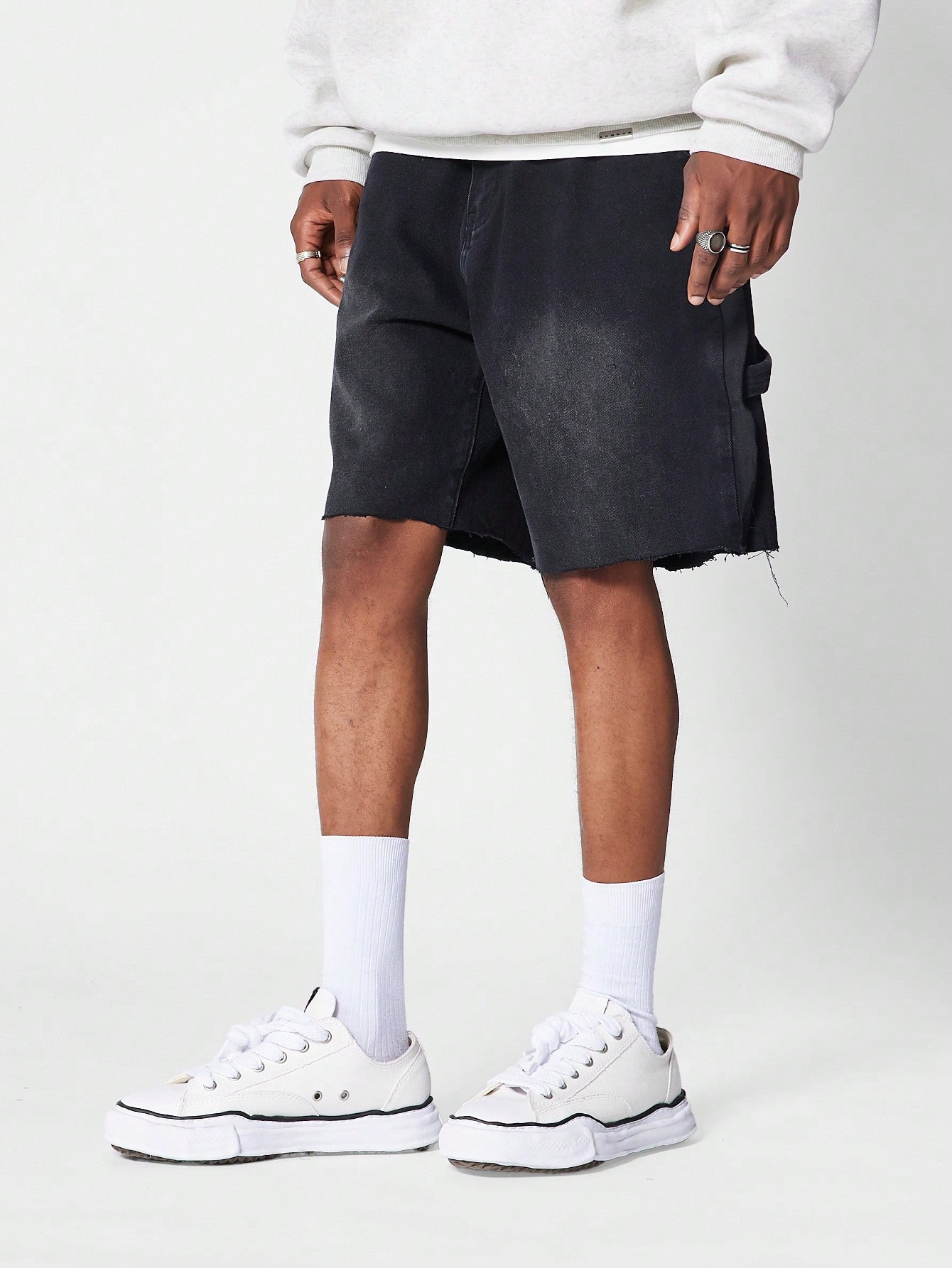 Loose Fit Workwear Denim Short With Raw Edge