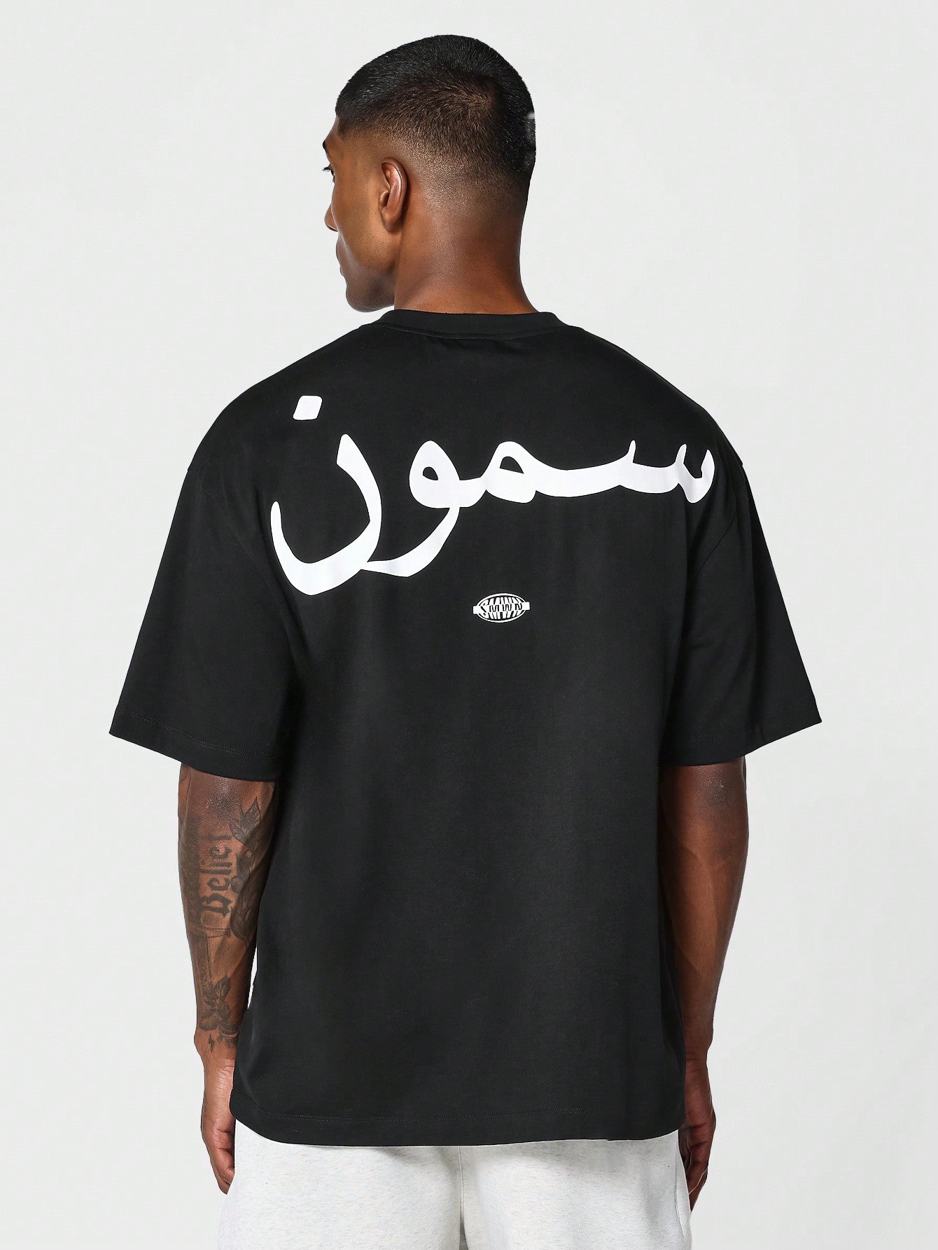 Tee With Arabic Letter Graphic Print For Men Daily Wear Summer