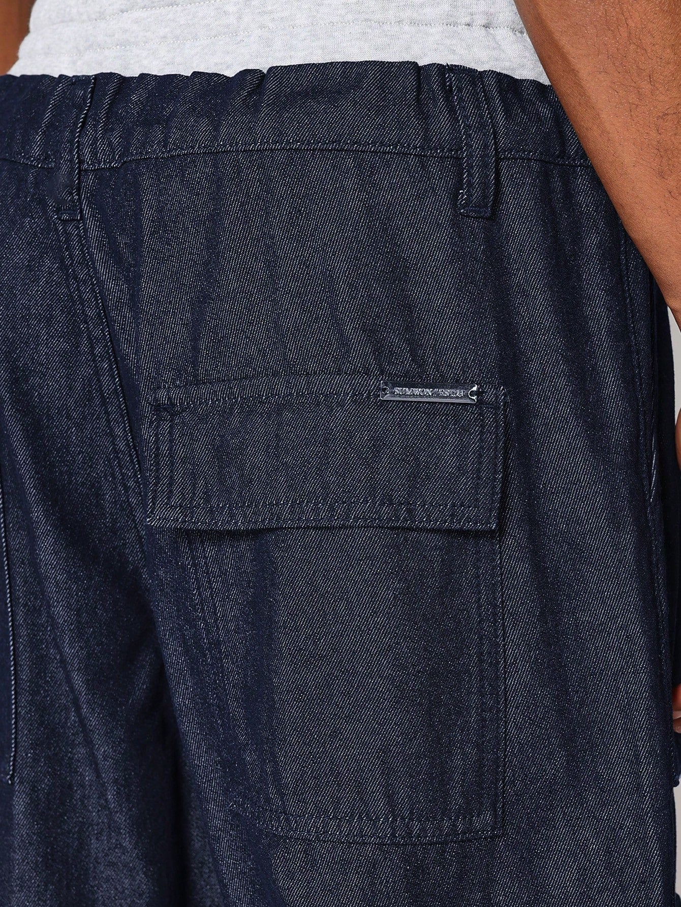 Loose Fit Double Waistband Cargo Jean