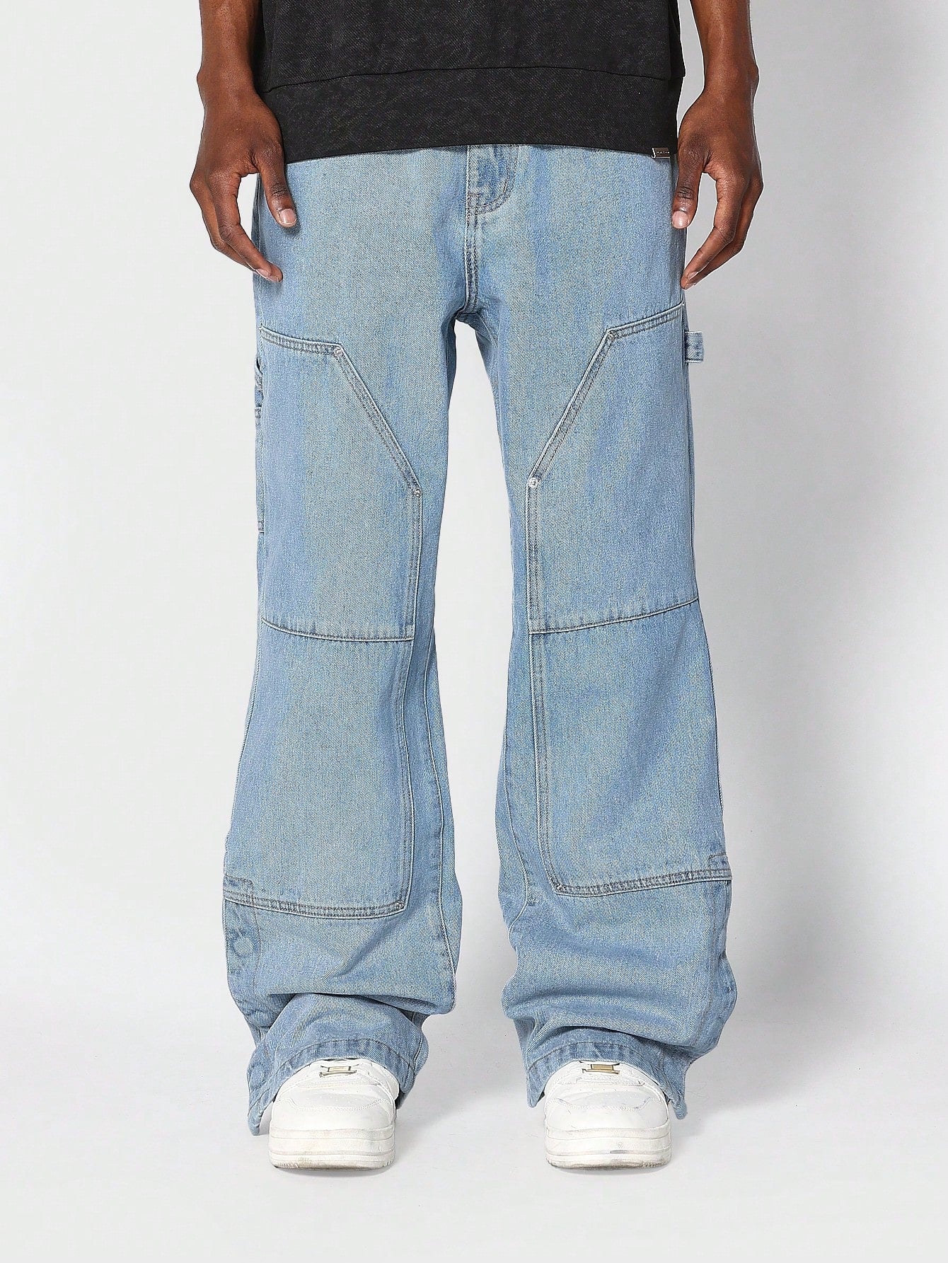 Loose Fit Baggy Carpenter Jeans With Back Graphic