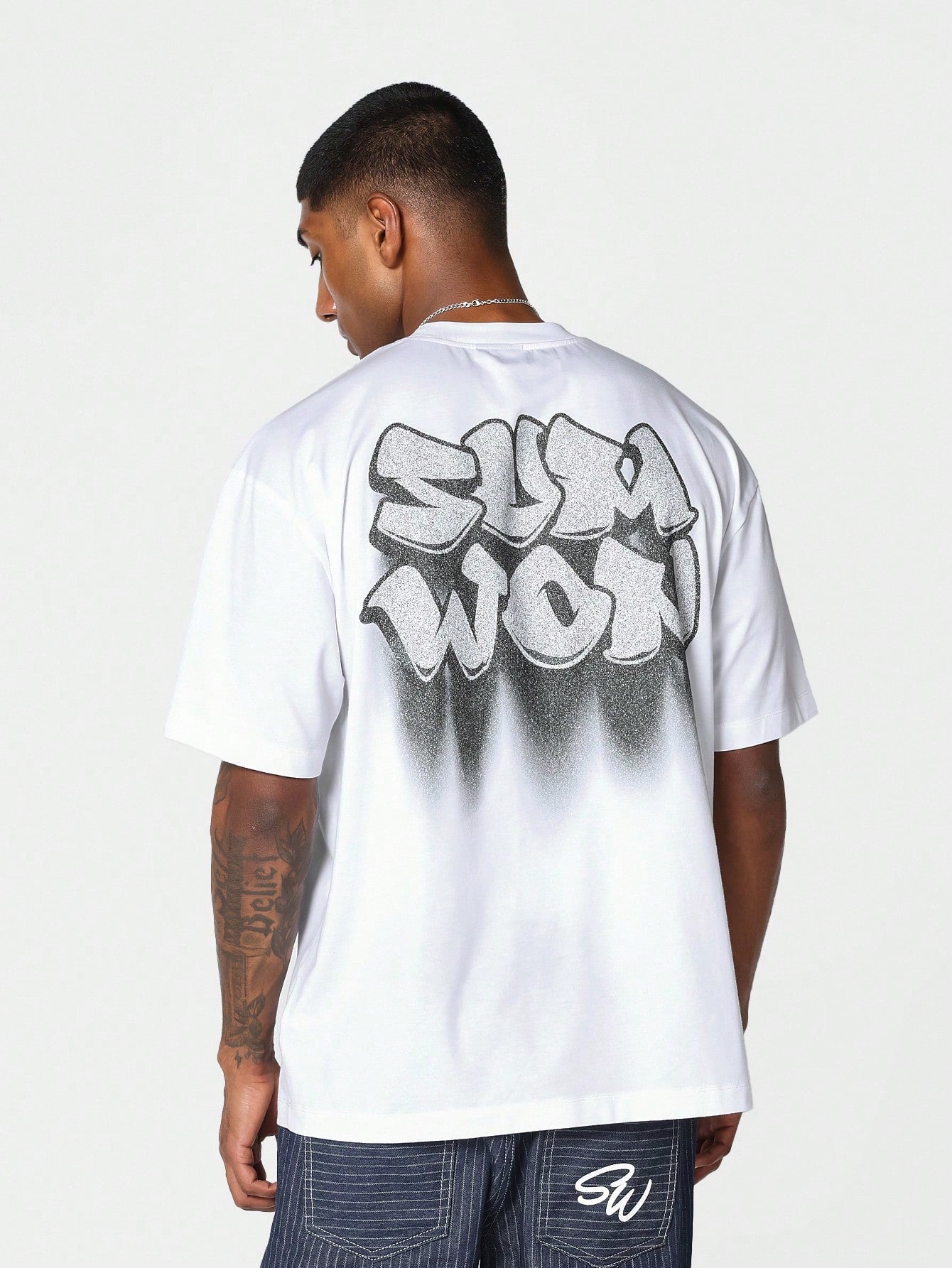 Tee With Graffiti Graphic Print For Daily Wear