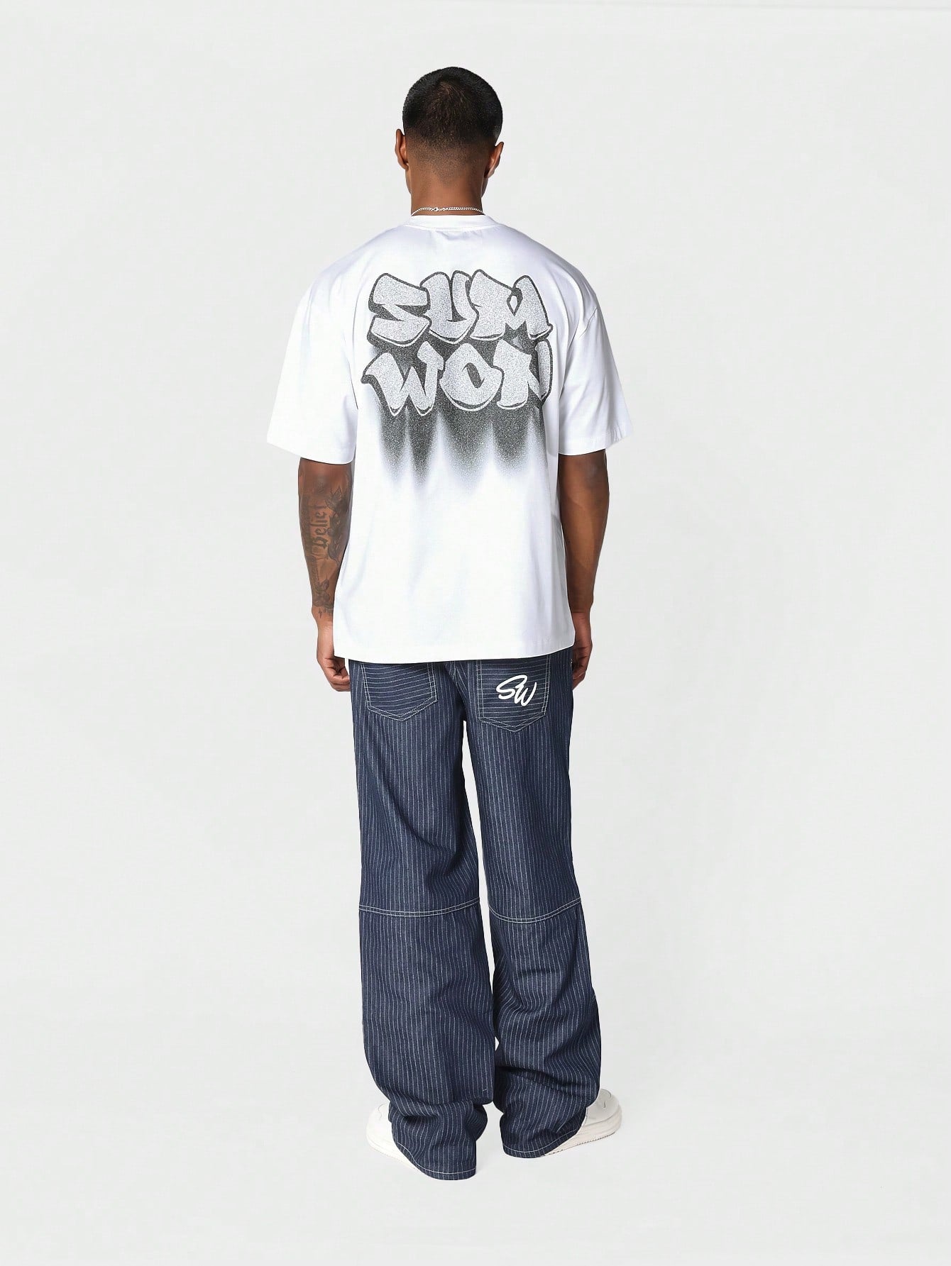 Tee With Graffiti Graphic Print For Daily Wear