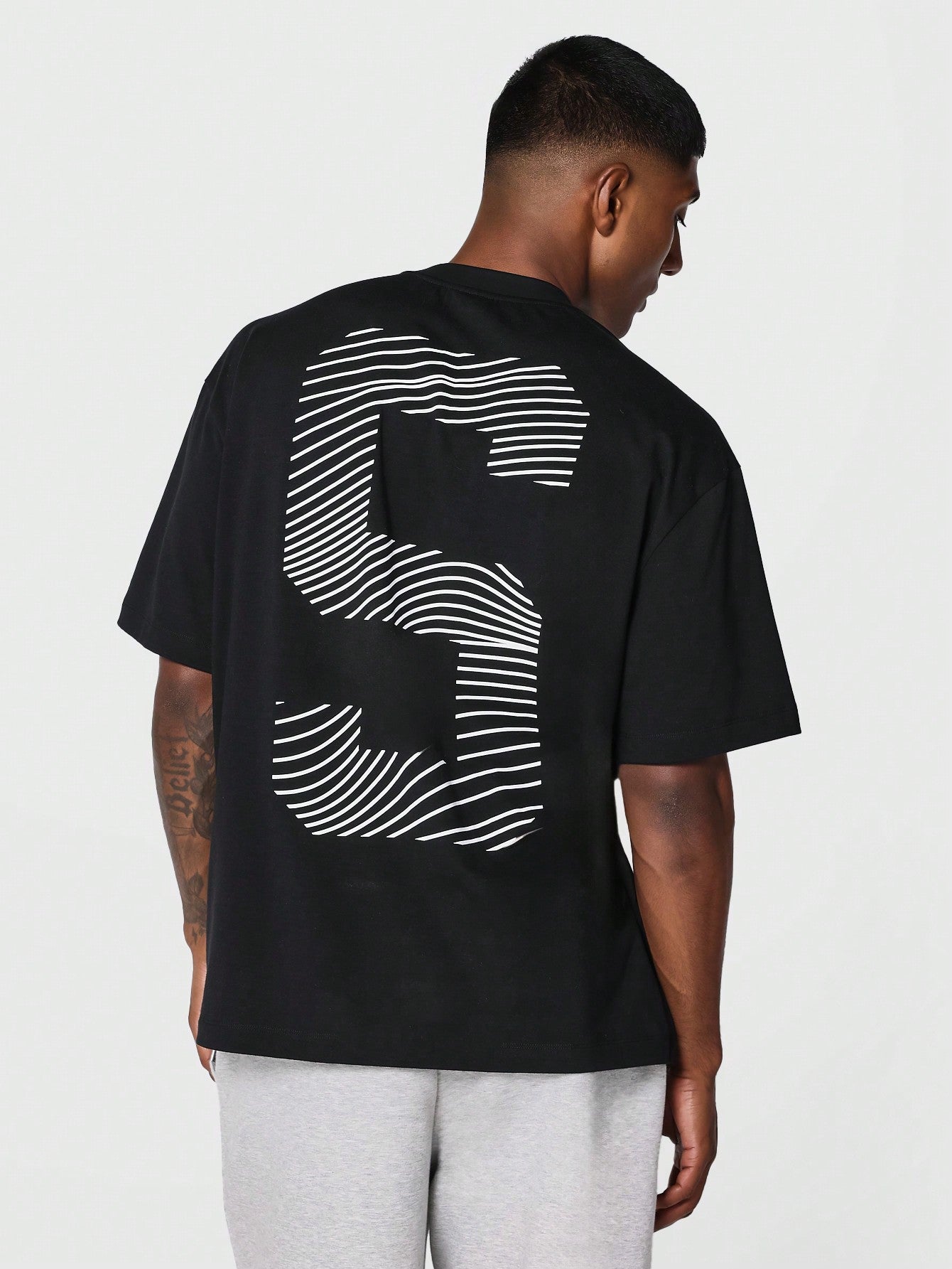 Tee With Front And Back Wavy Graphic Print College Ready