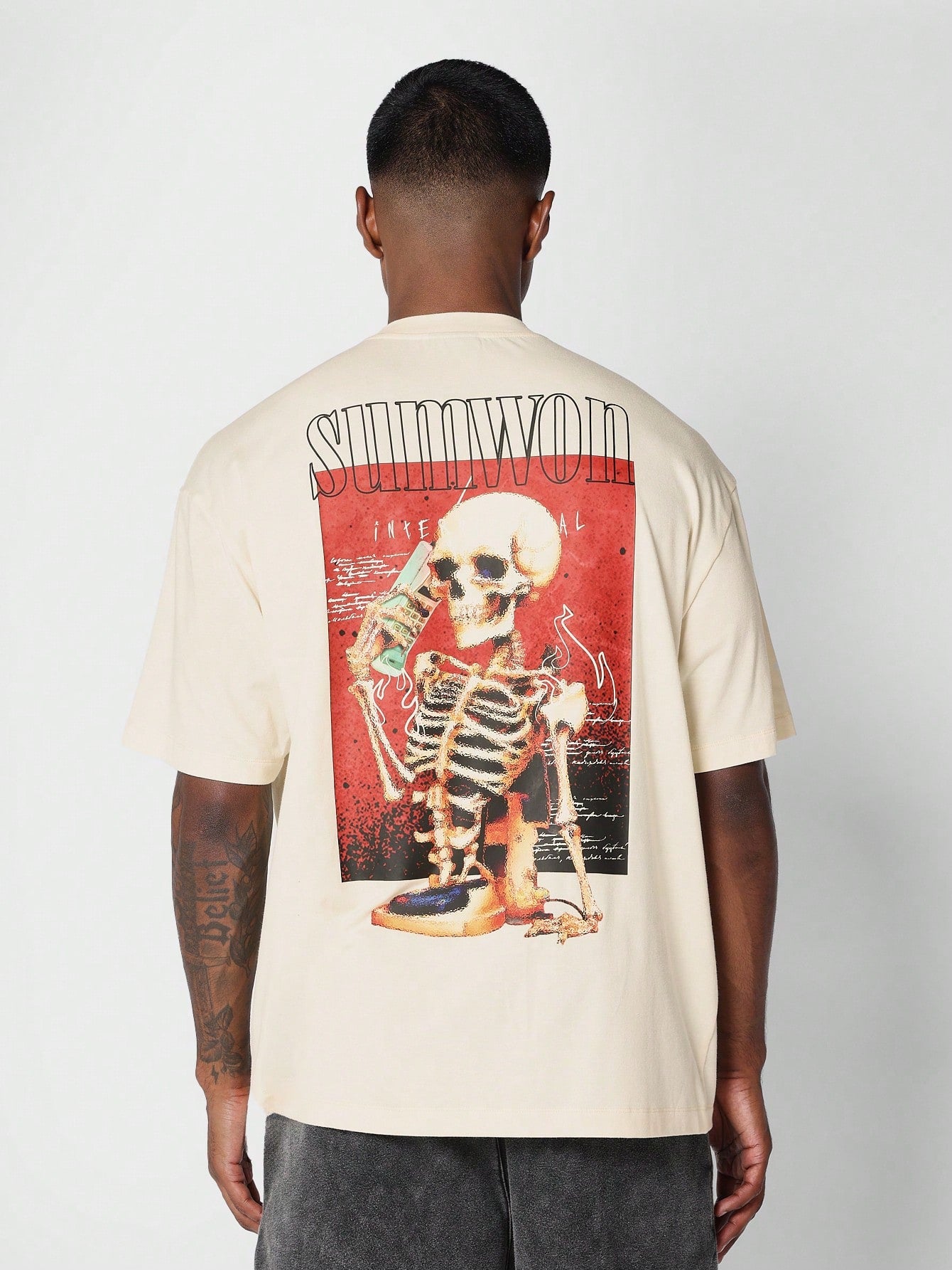 Tee With Back Skeleton Graphic Print