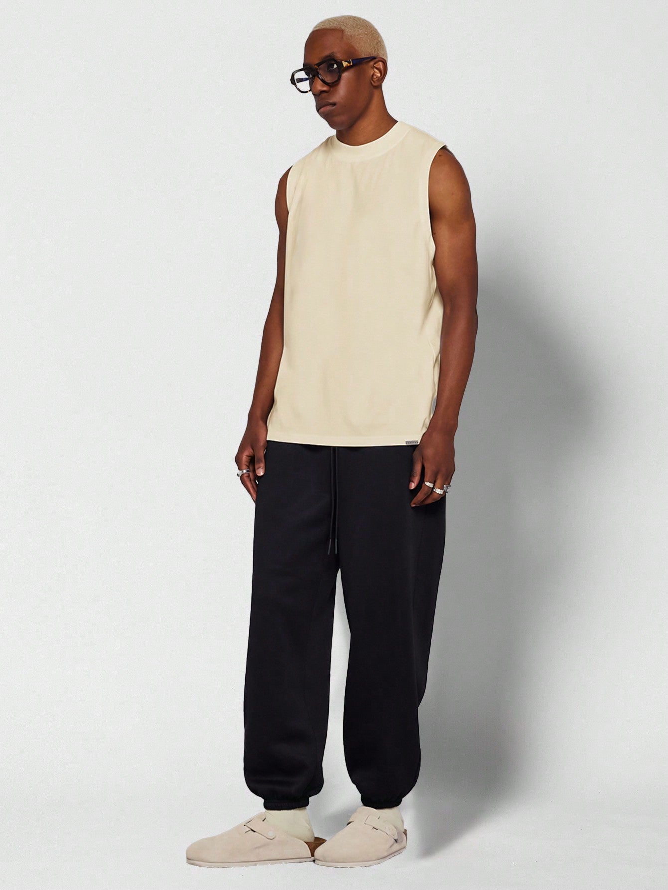 Regular Fit Essential Sleeveless Tank