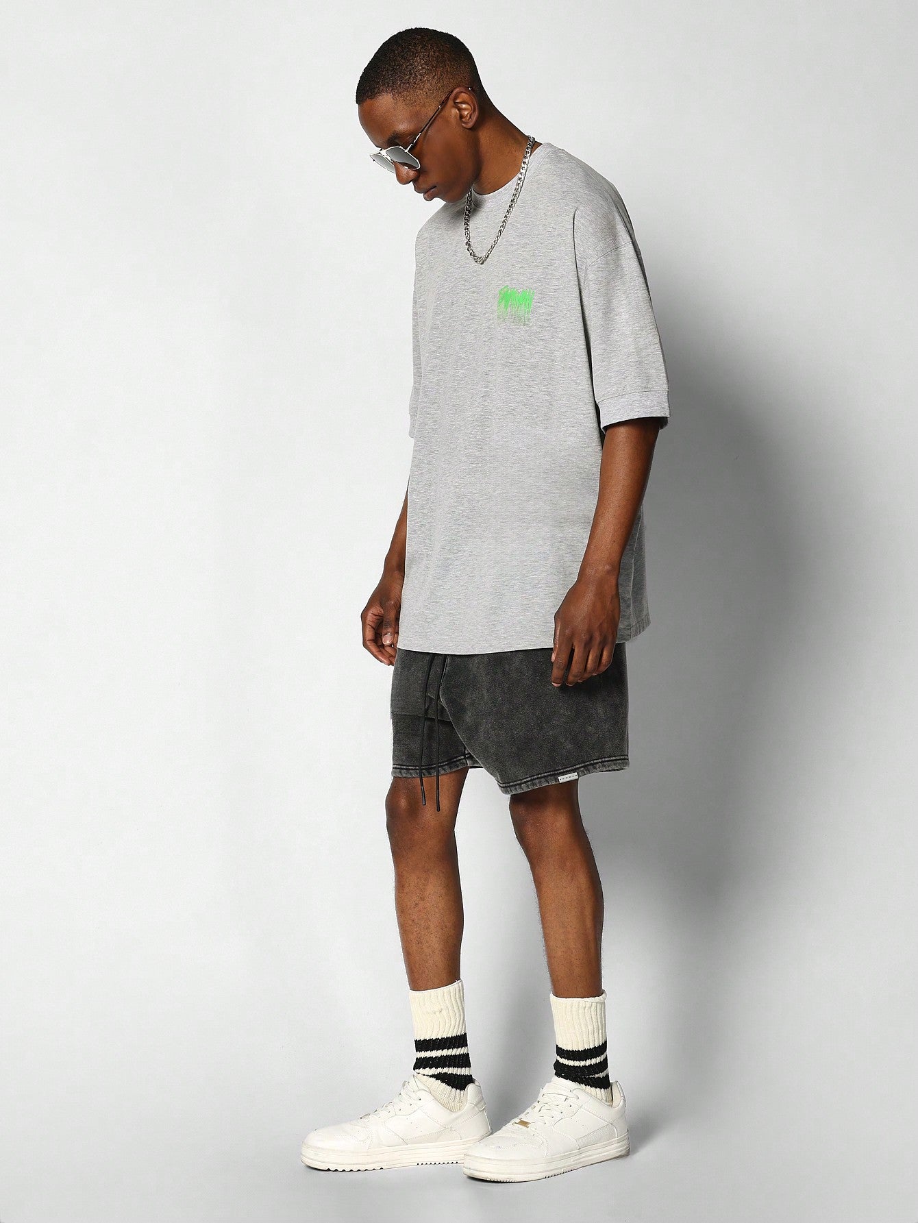 Oversized Short Sleeve Tee With Graffiti Graphic Print