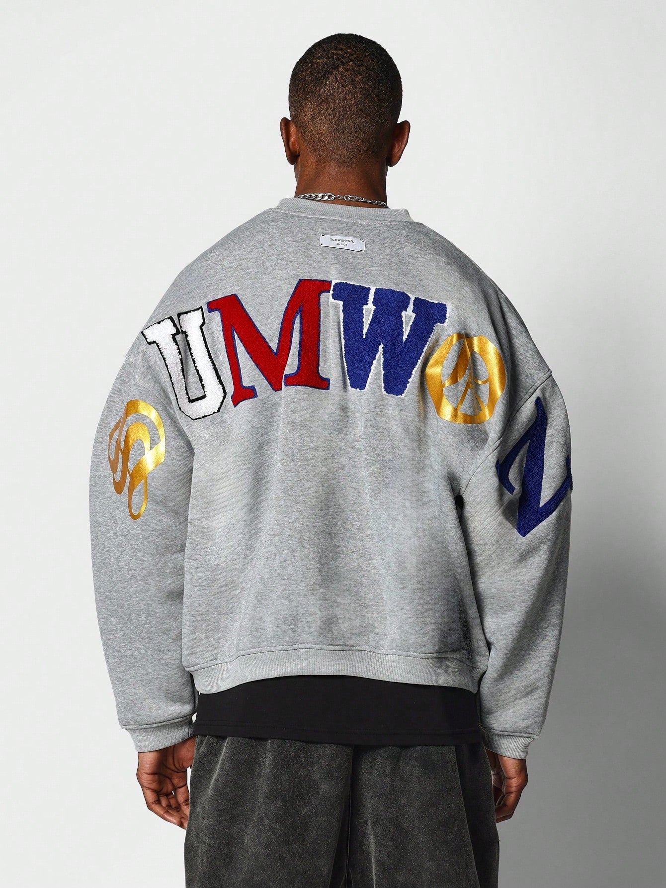 Oversized Crew Neck Sweatshirt With Front And Back Embroidery