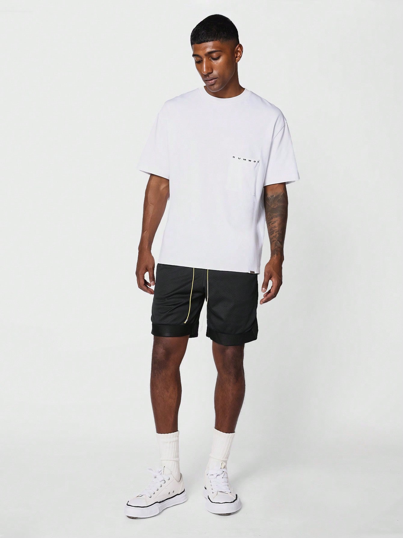 Men Short With Contrast Cord Breathable Drawstring Waist Short