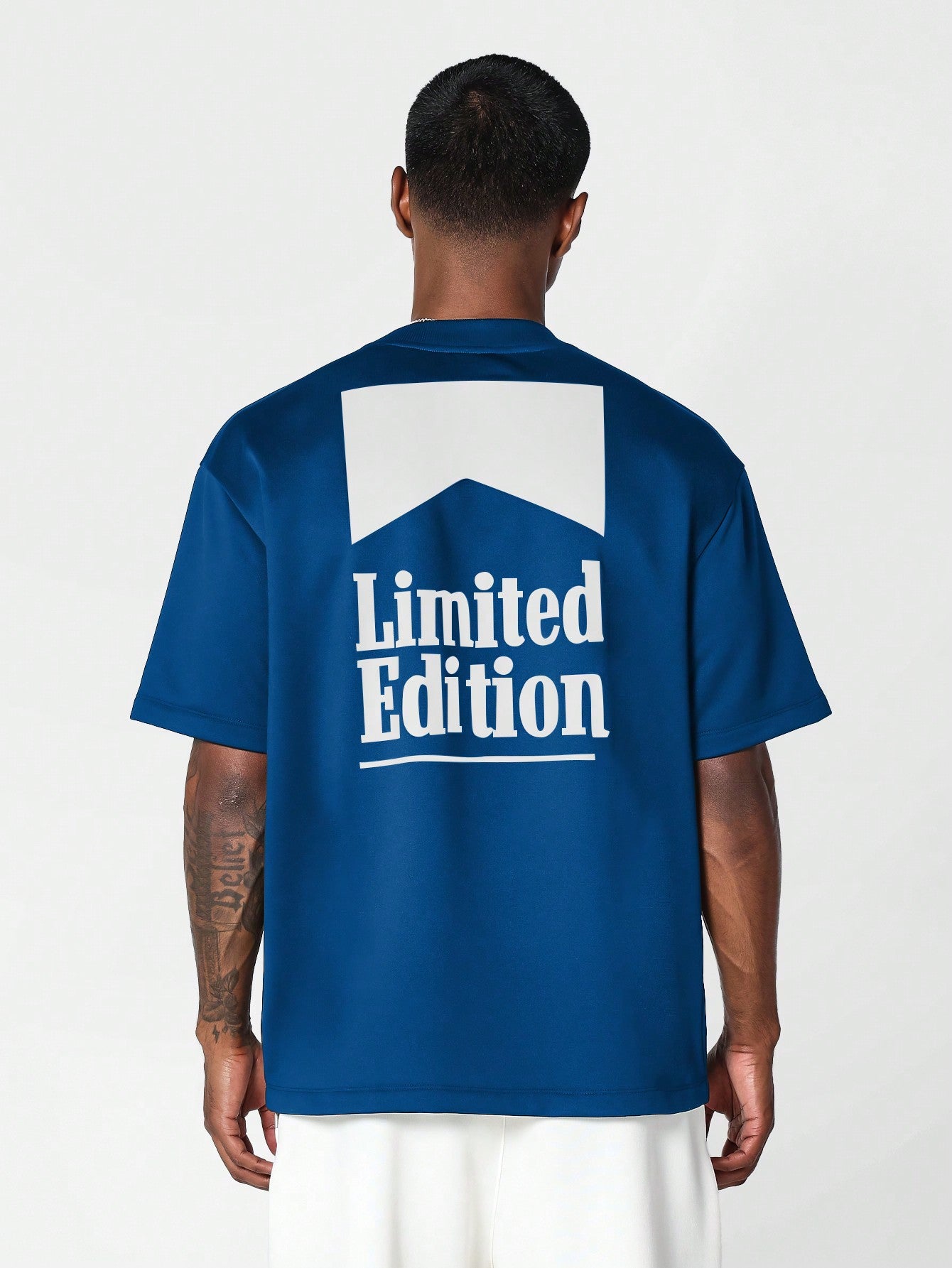 Regular Fit Short Sleeve Tee With Limited Edition Graphic Print And Front Embroidery