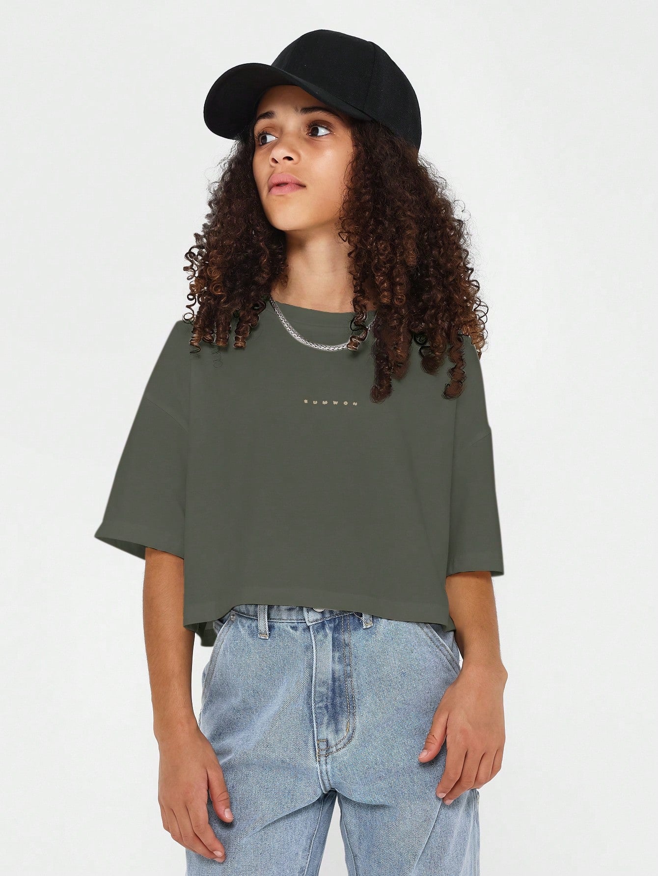 Tween Girl Crop Fit Tee With Letter Graphic Patched