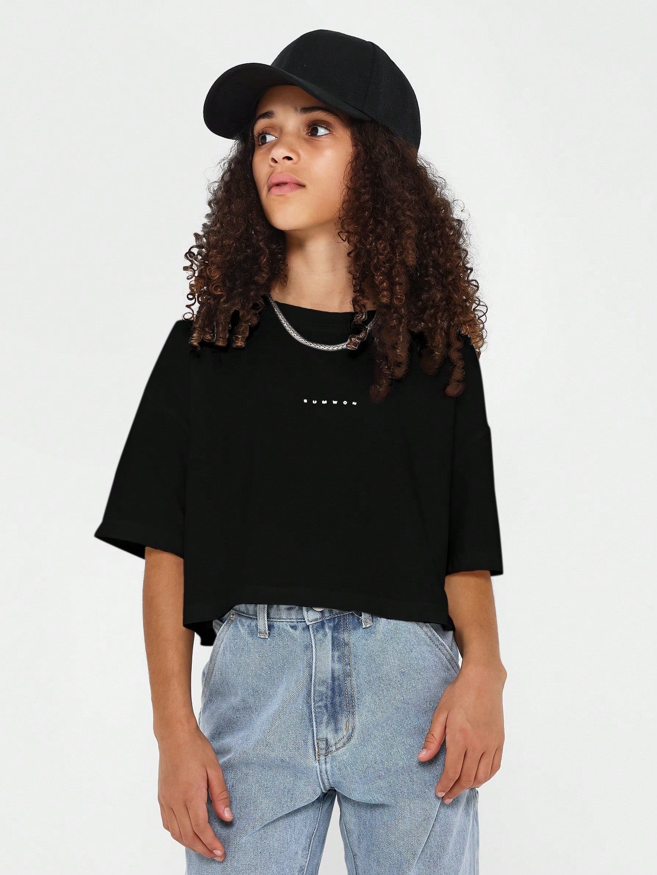 Tween Girl Crop Fit Tee With Letter Graphic Patched