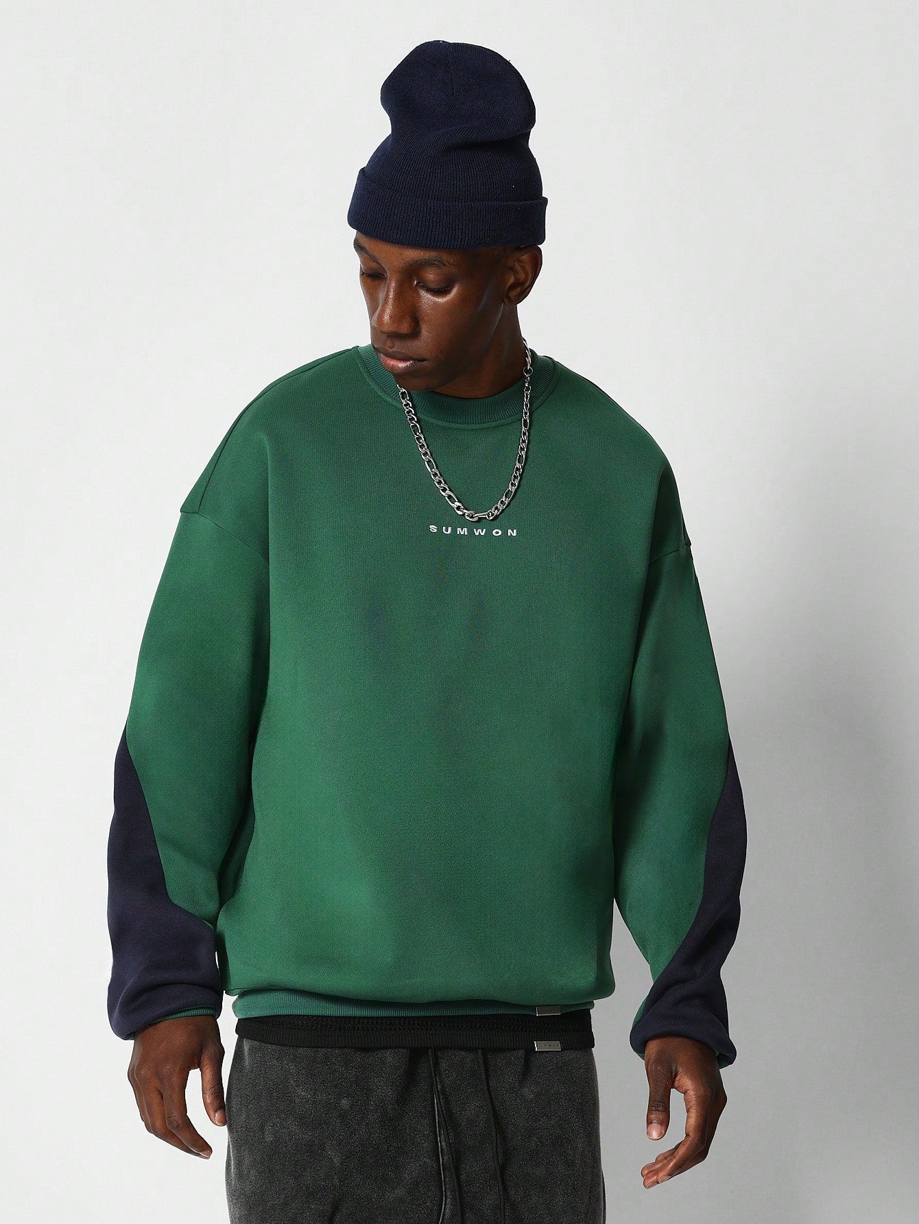 Crew Neck Colour Blocked Sweatshirt With Back Brooklyn Embroidery