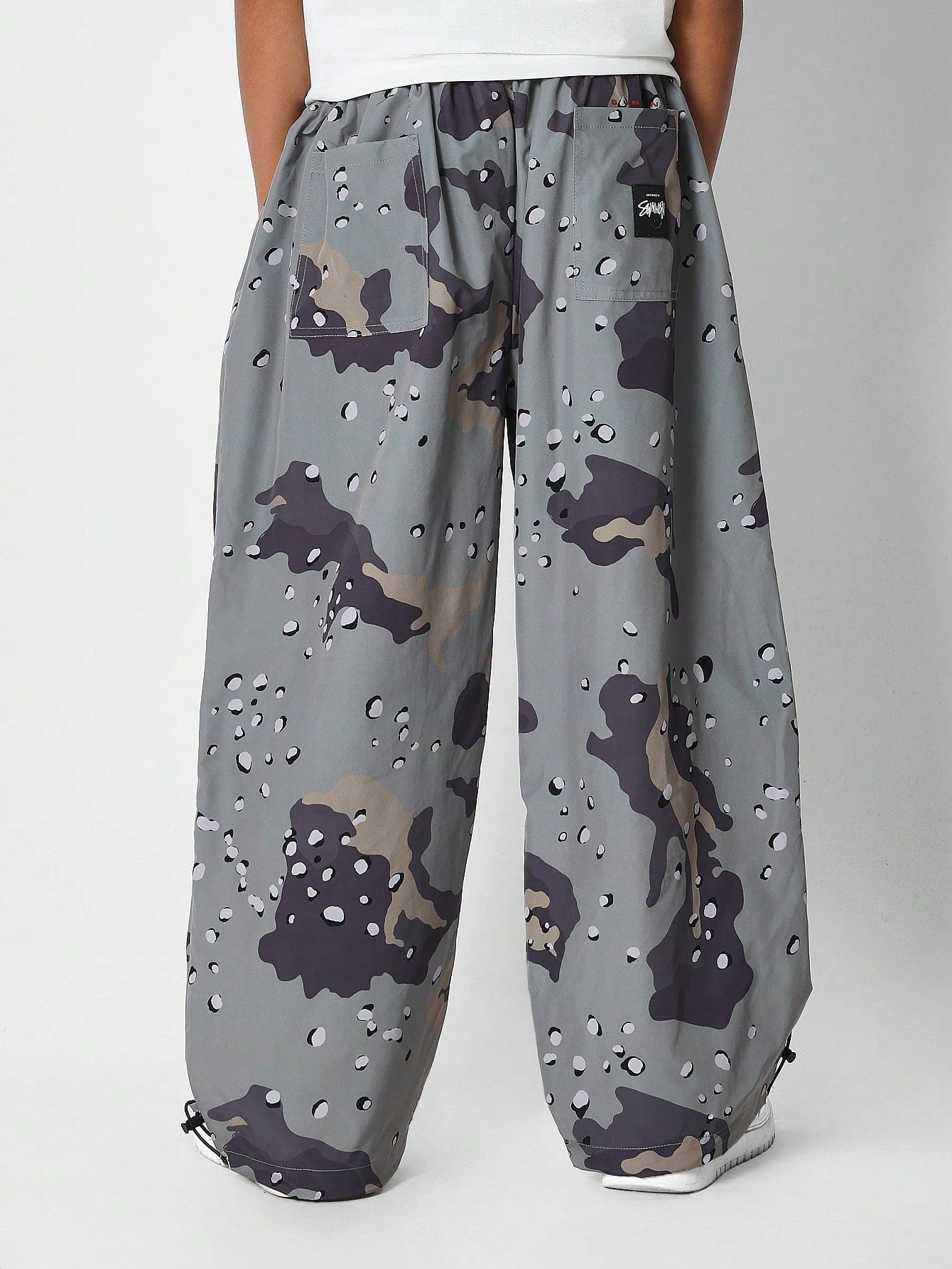 Tween Girls Parachute Pant With All Over Camo Print