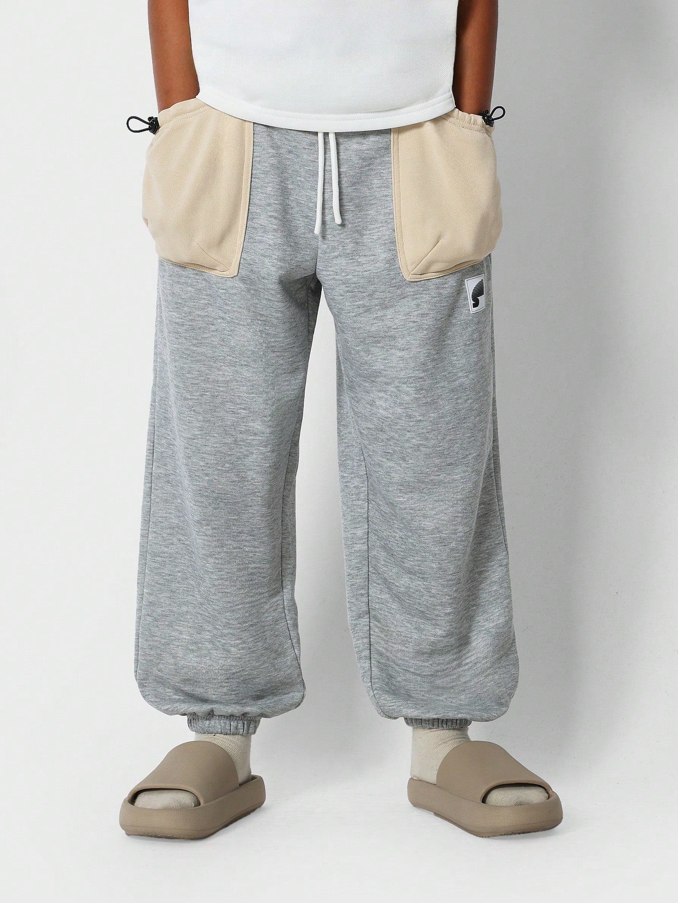 Tween Girls Jogger With Contrast Pockets