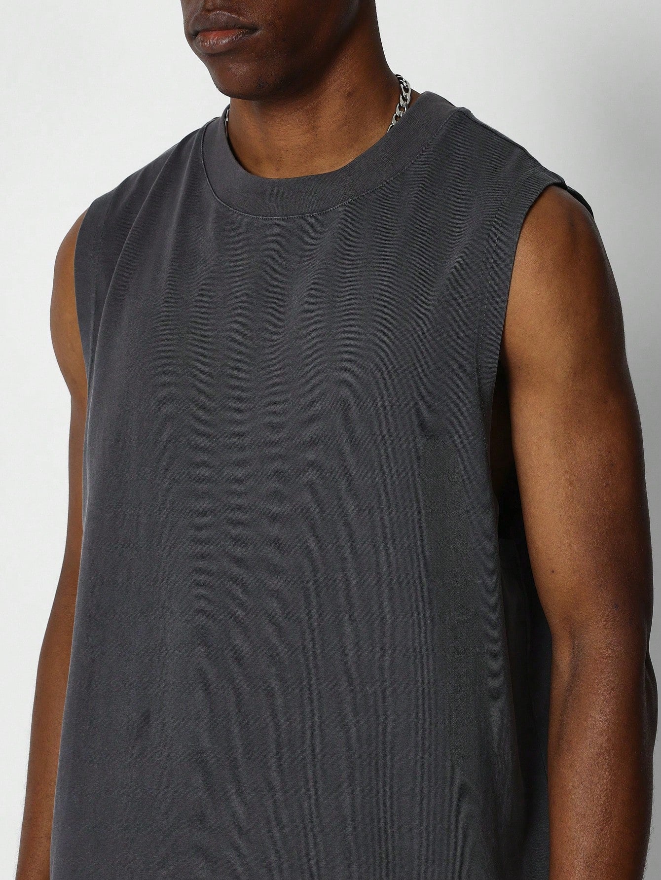 Regular Fit Heavyweight Super Premium Heavyweight Essential Sleeveless Tank