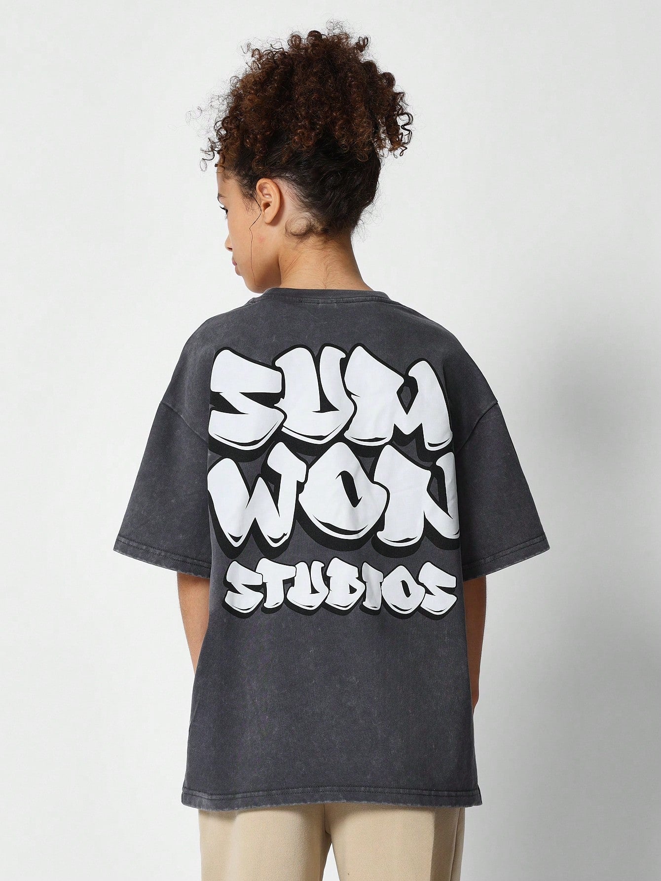 Tween Girls Oversized Fit Tee With Back Print