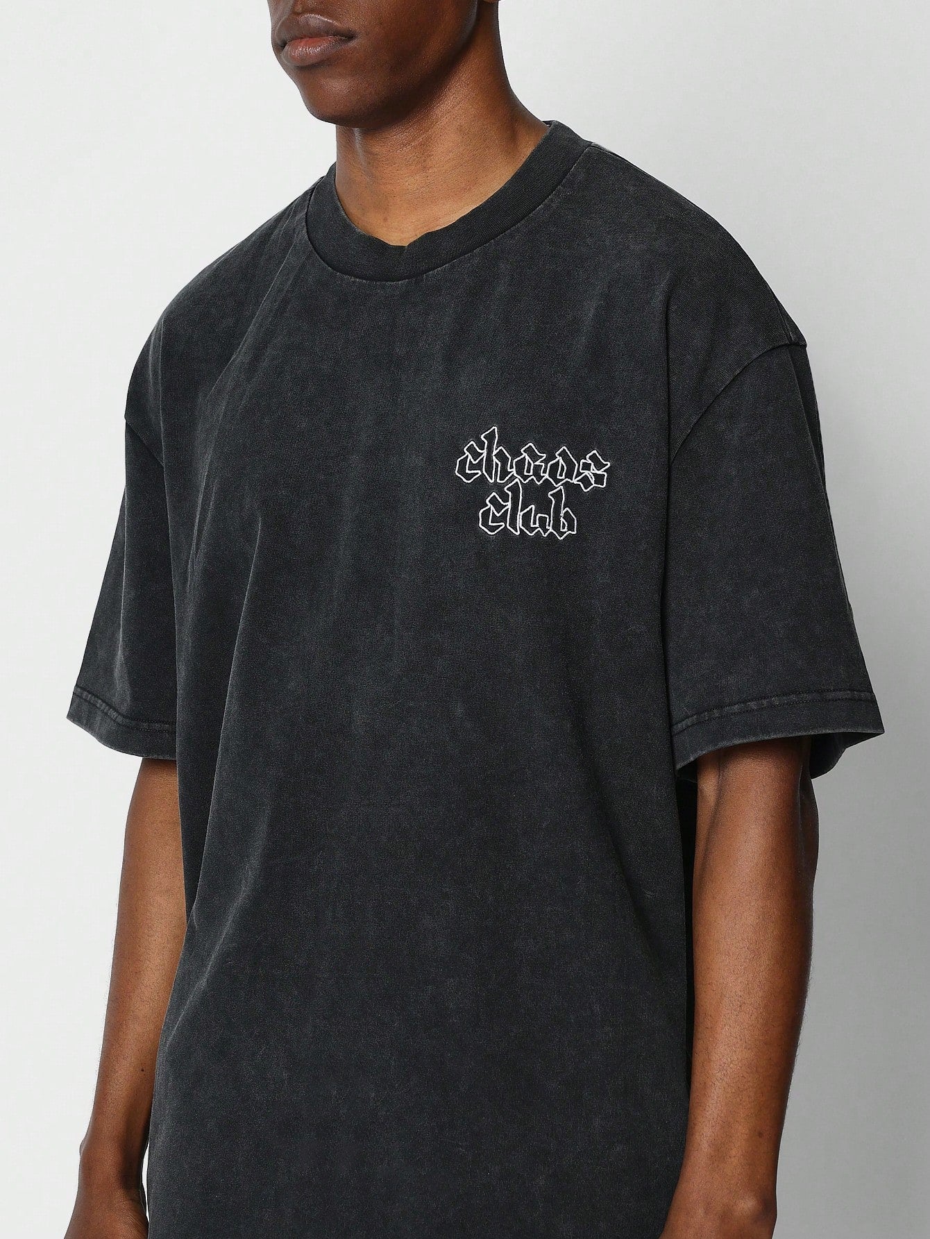 Washed Tee With Gothic Font Letter & Number Graphic Print