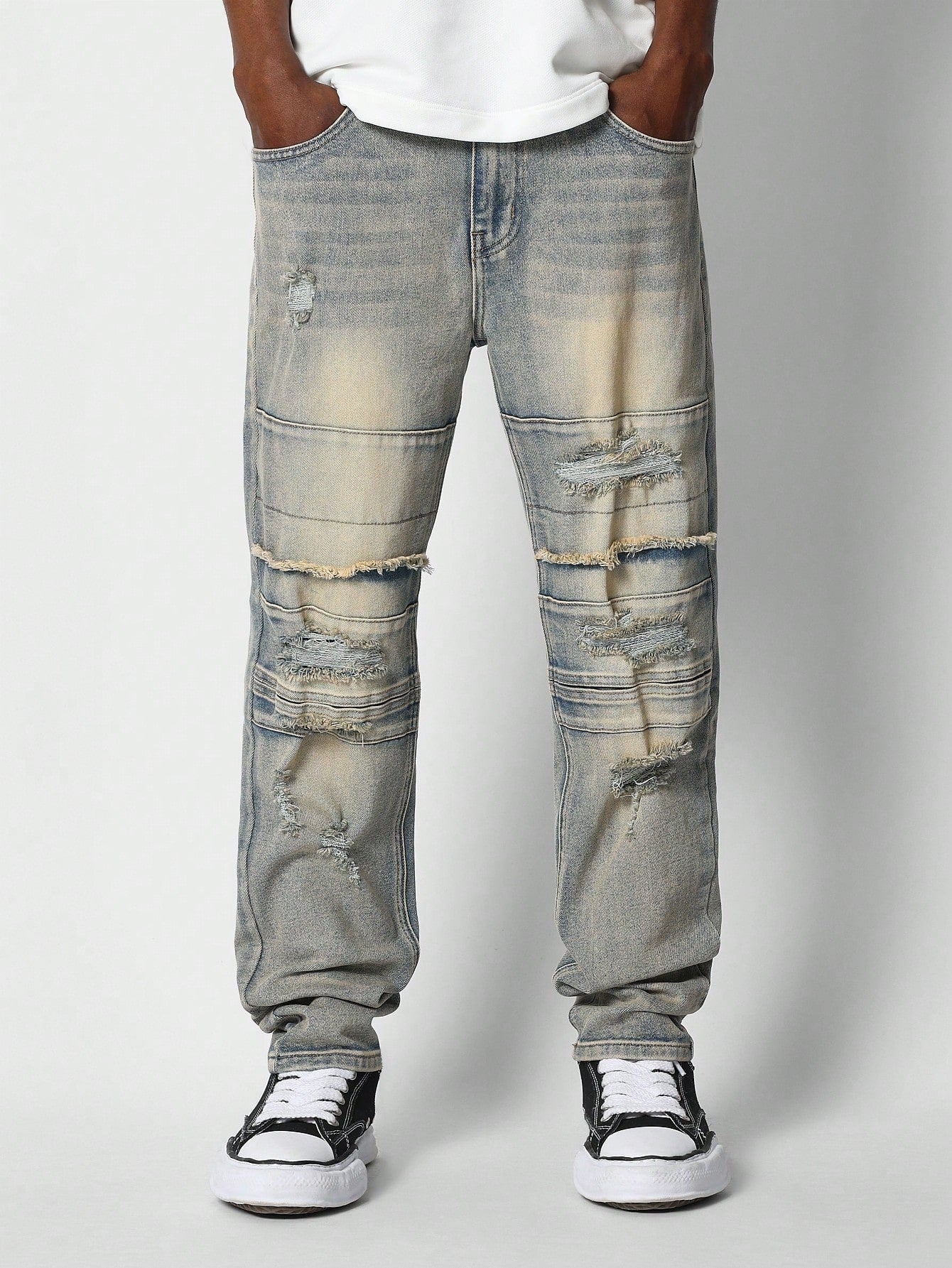 Skinny Fit Distressed Jean