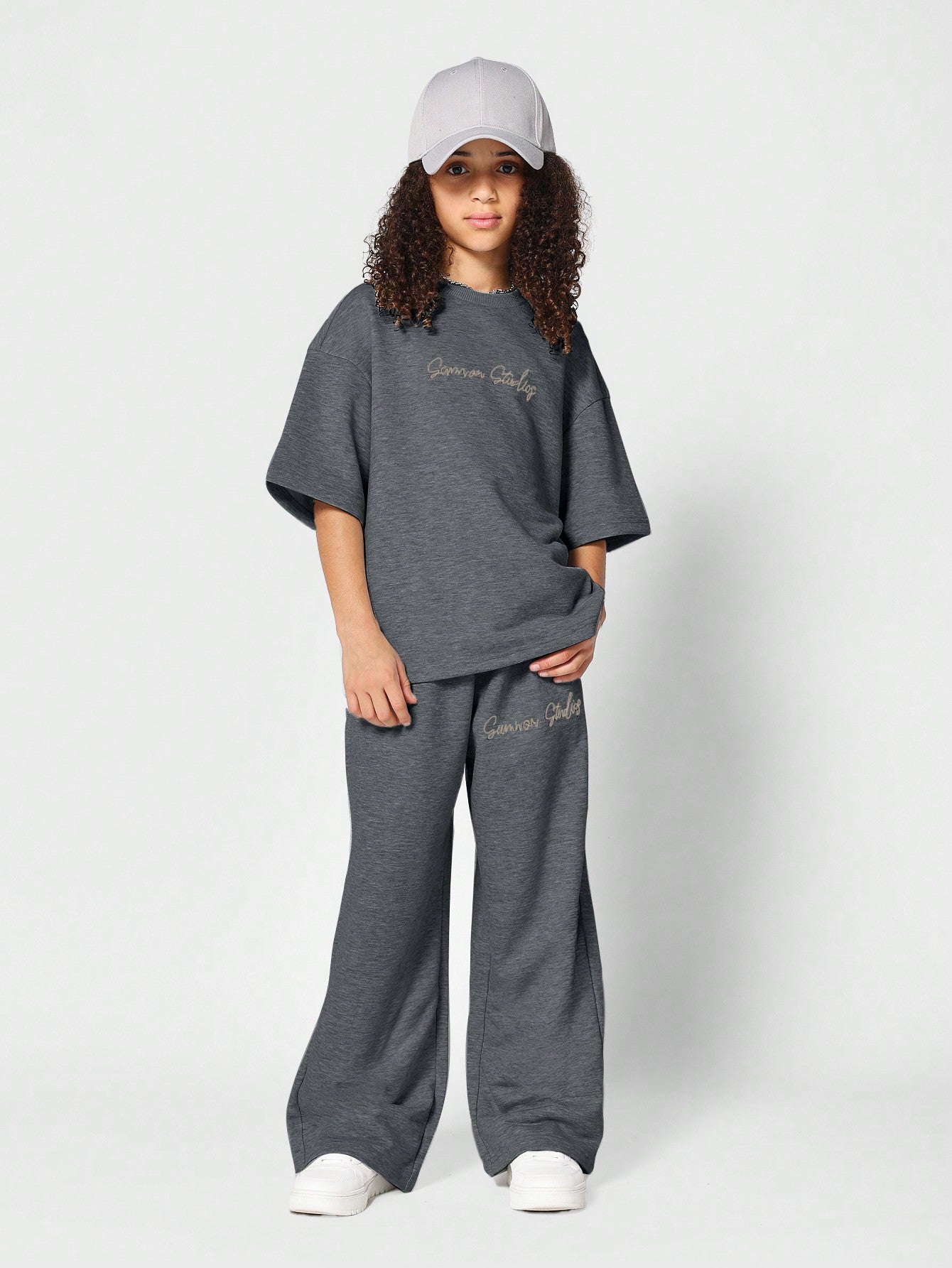 Tween Girl T-Shirt With Embroidery And Straight Fit Jogger 2 Piece Set