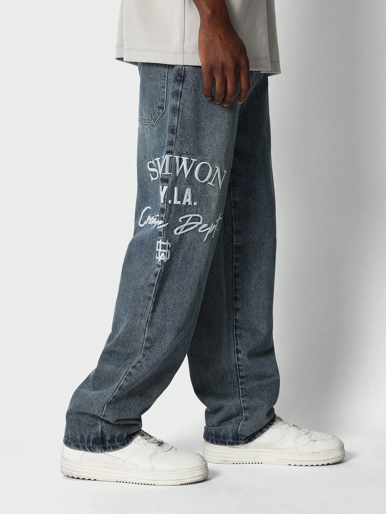 Straight Fit Jean With Embroidery