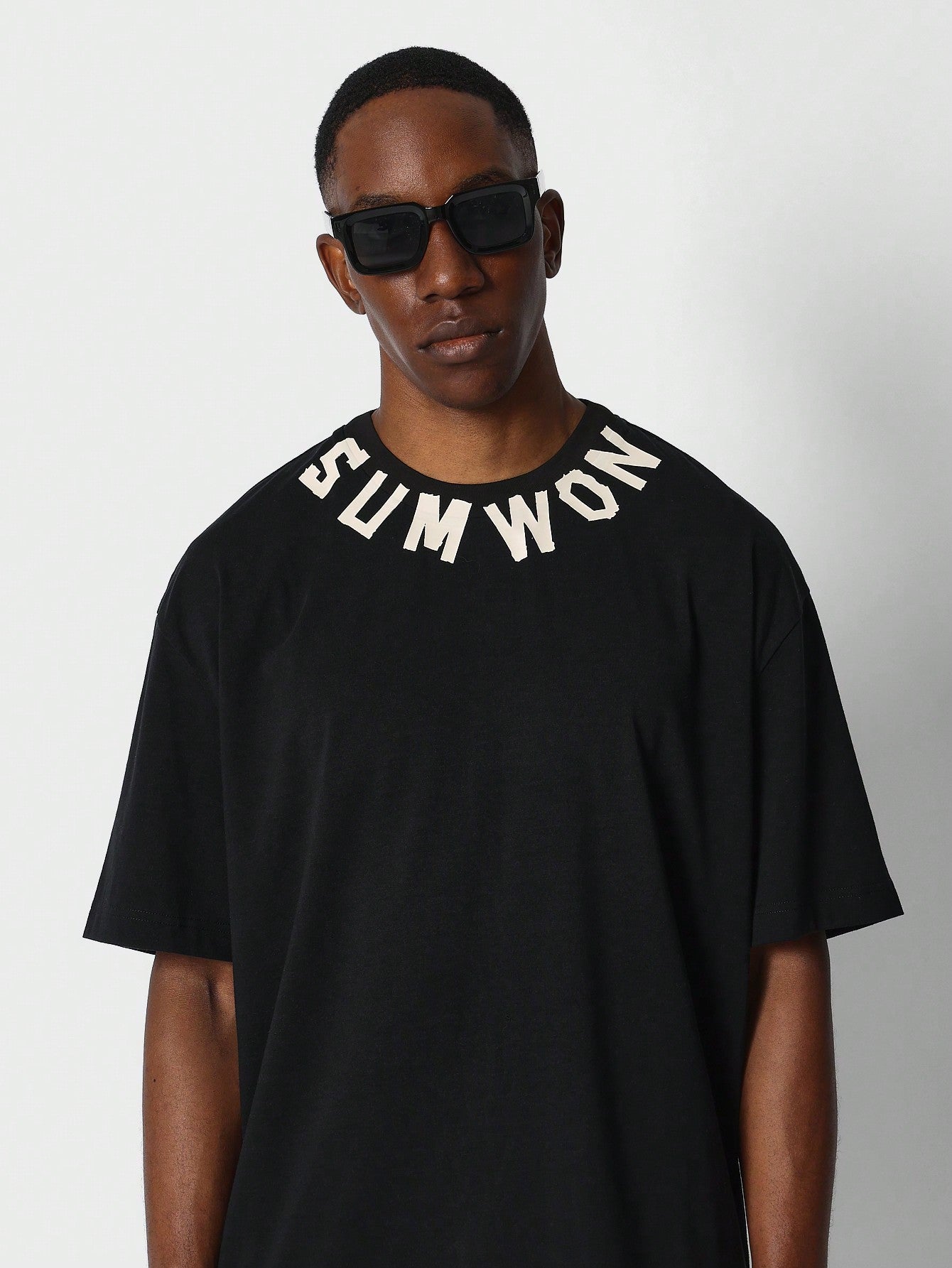 Regular Fit Short Sleeve Tee With Neck Collar Graphic Print