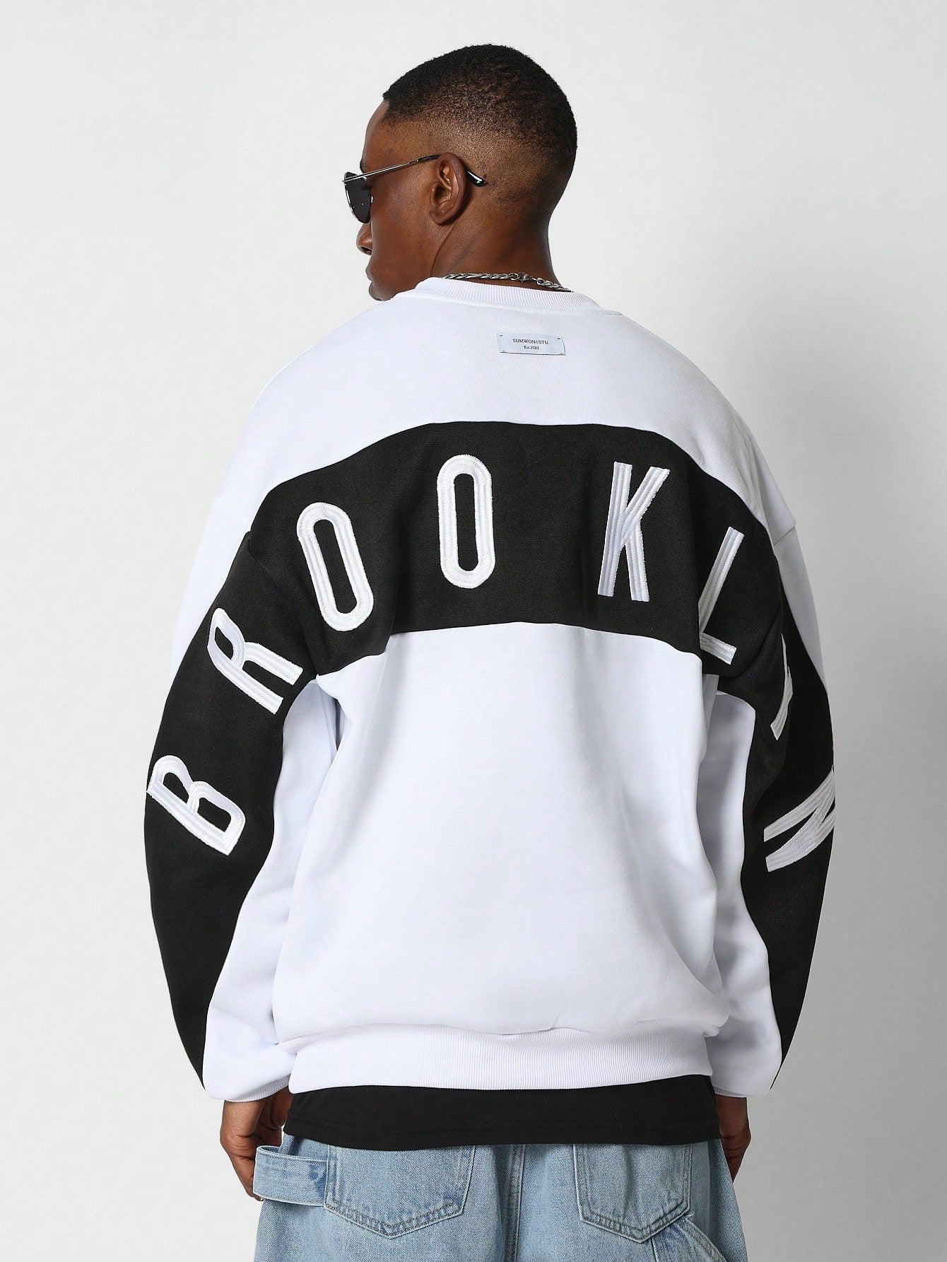 Crew Neck Colour Blocked Sweatshirt With Back Brooklyn Embroidery