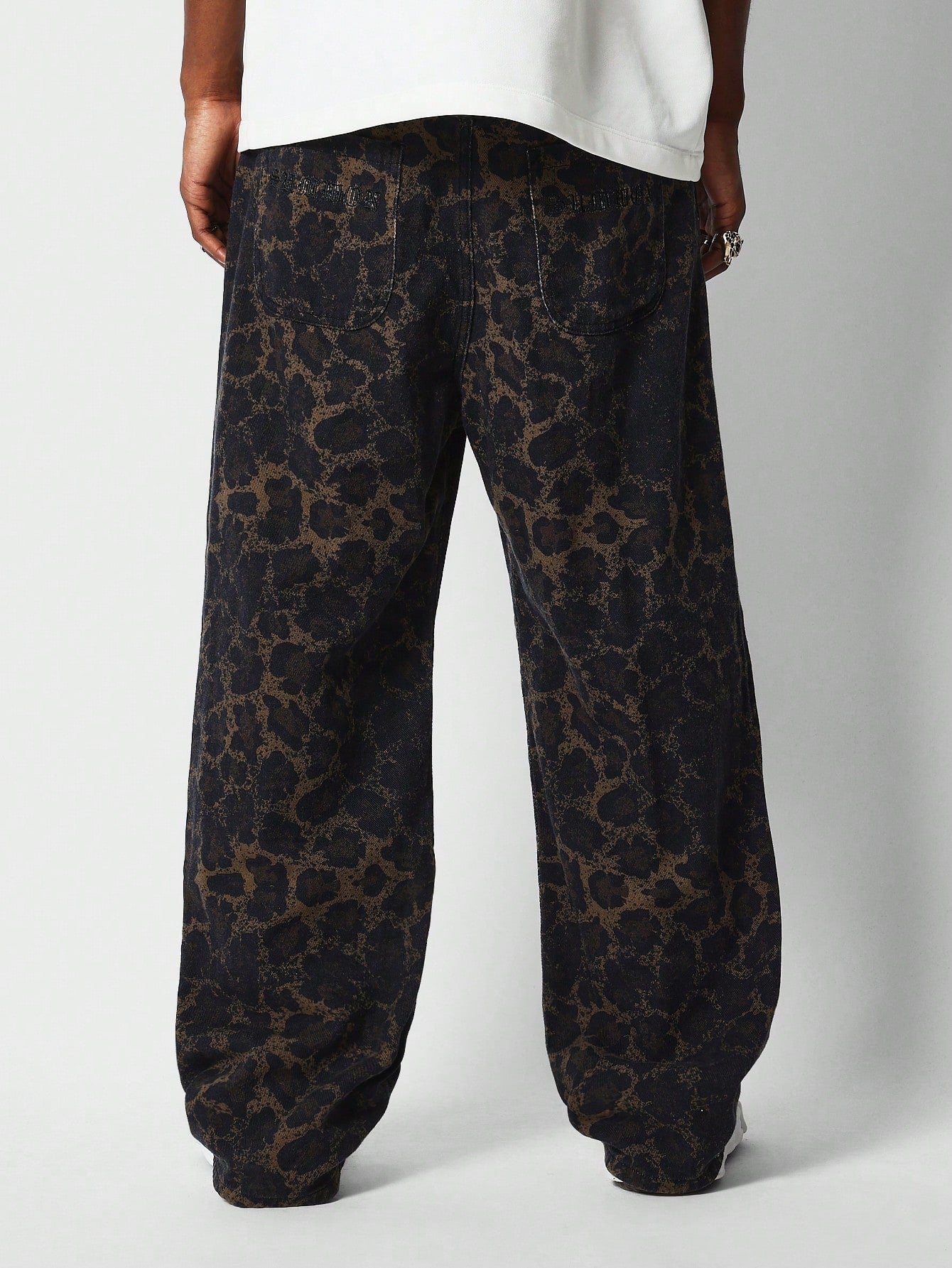Loose Fit Jean With Leopard Print