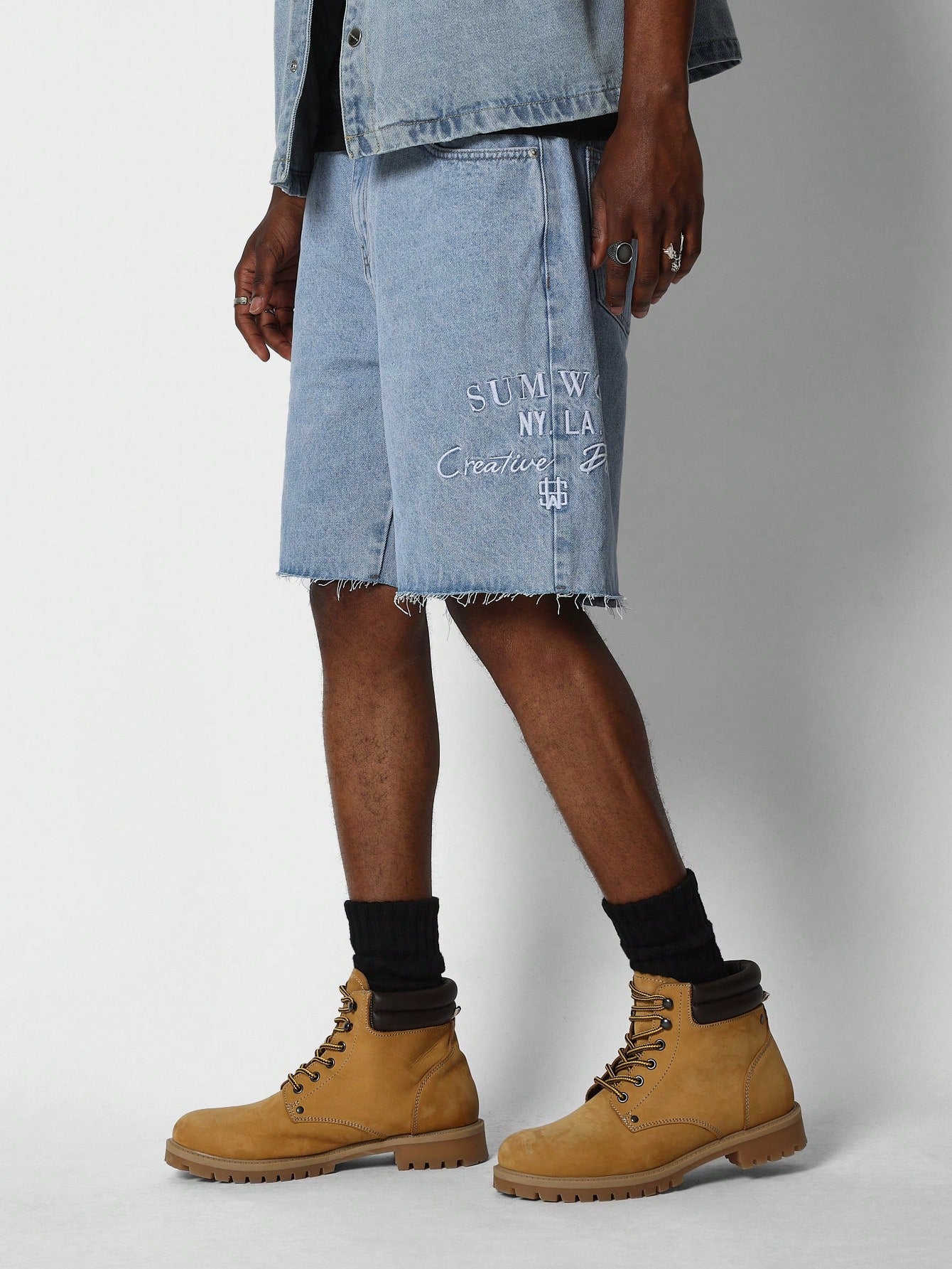 Raw Hem Bermuda Denim Short With With Embroidery