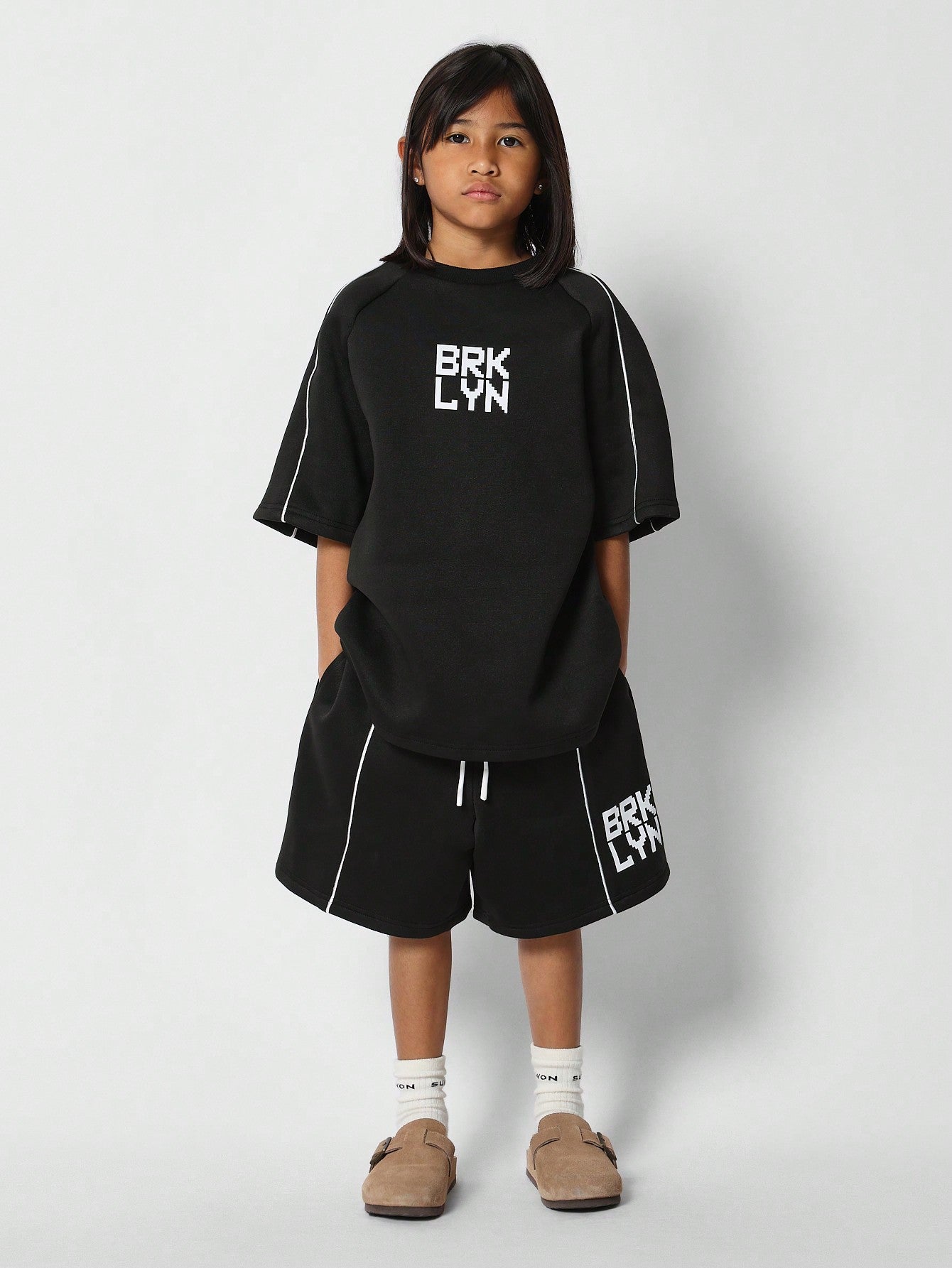 Tween Girls Oversized Fit Tee And Short With Number Print 2 Piece Set