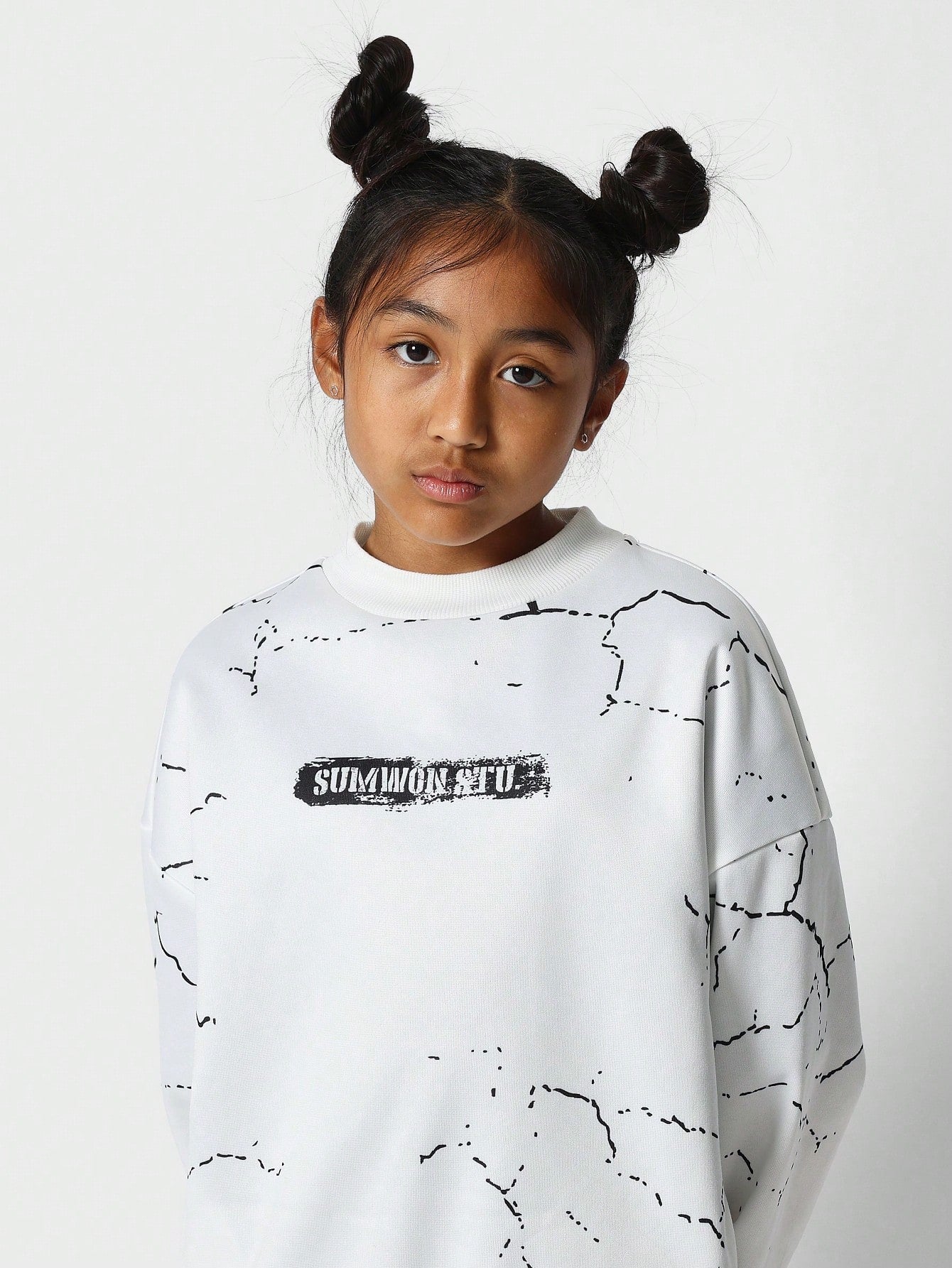 Tween Girls Vintage Crew Neck Sweatshirt With All Over Print Back To School