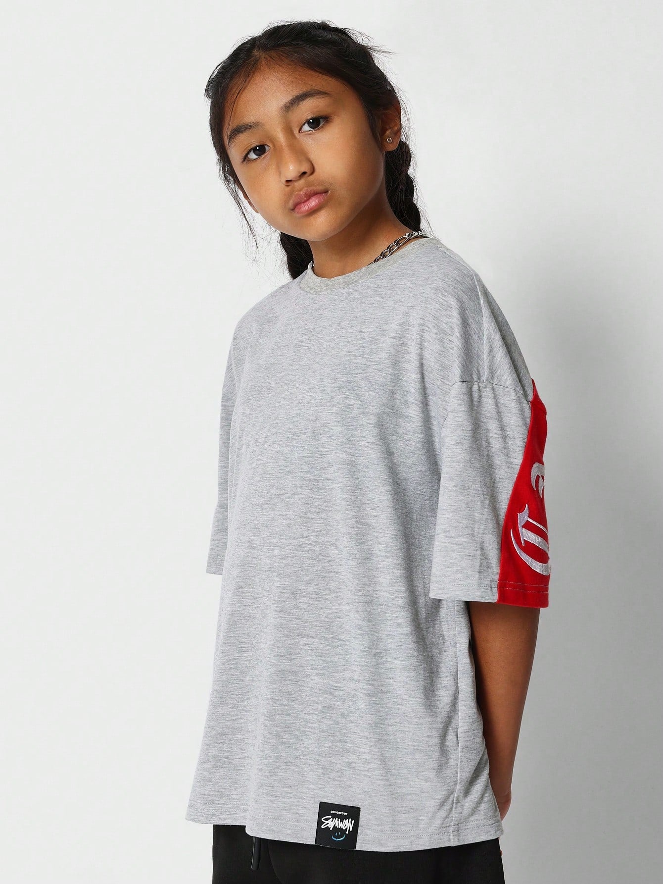 Tween Girls Oversized Fit Colour Blocked Tee With Back Print