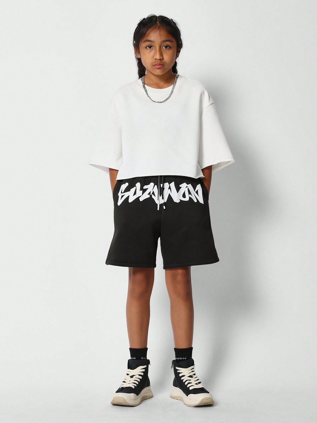 Tween Girls Drop Crotch Short With Front Print