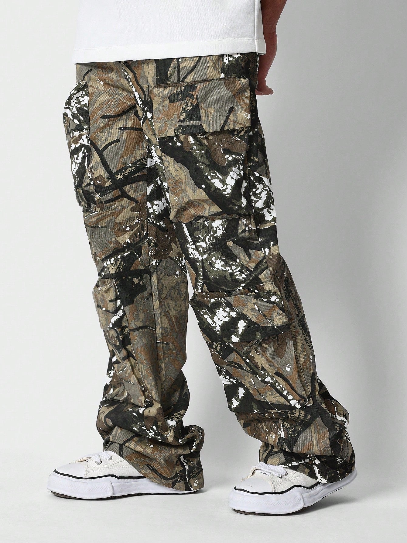 Loose Fit Camo Twill Cargo Pant