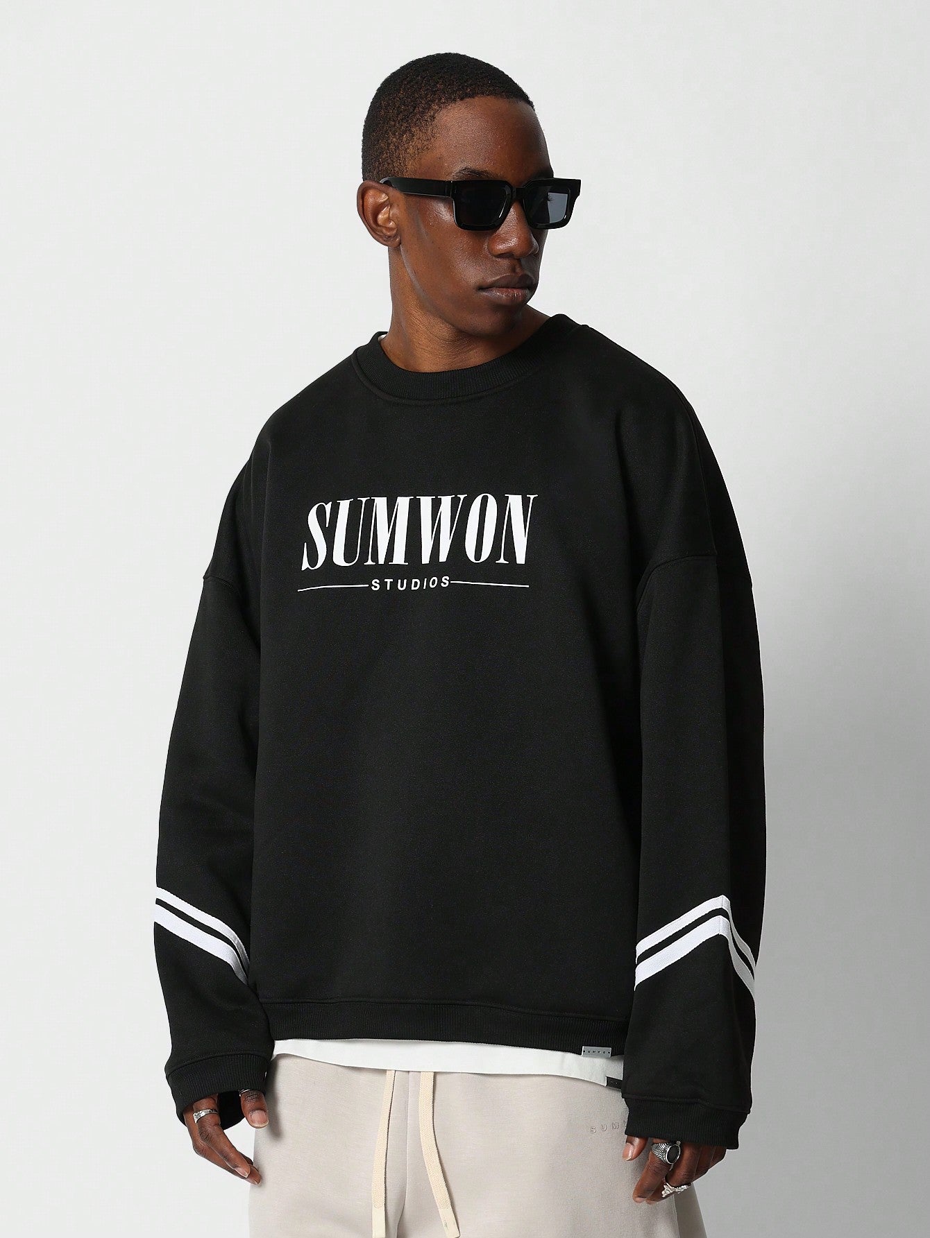 Crew Neck Sweatshirt With Front Graphic Print