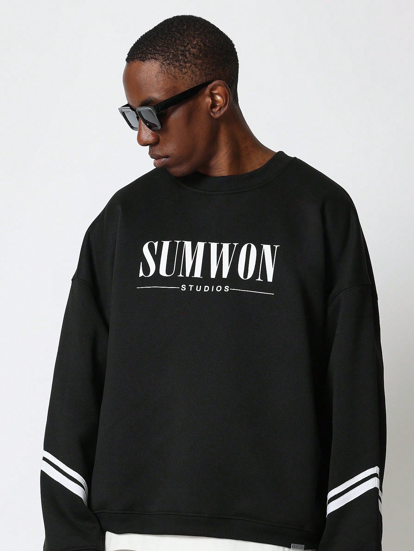 Crew Neck Sweatshirt With Front Graphic Print