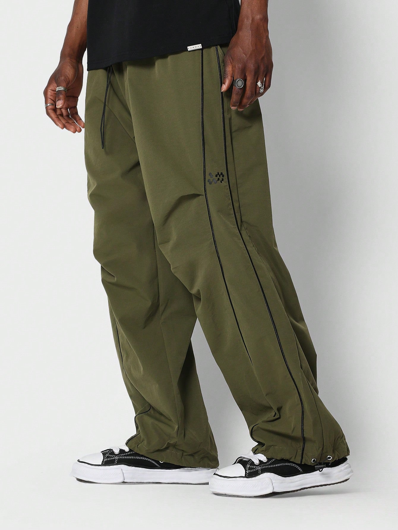 Loose Fit Baggy Parachute Pant With Piping Detail