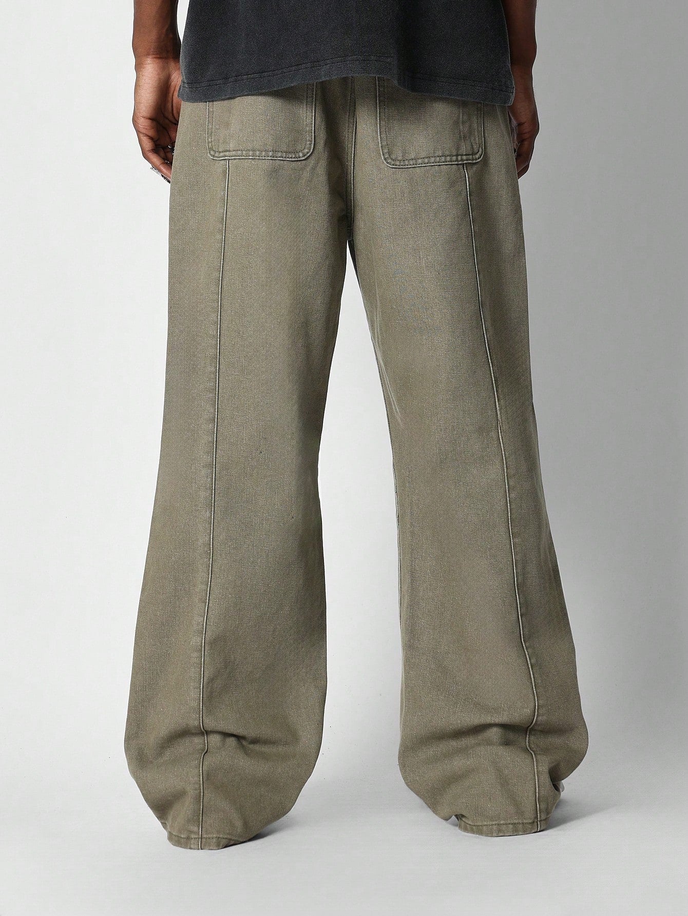 Loose Fit Baggy Cargo Jeans With Hiker Clasp