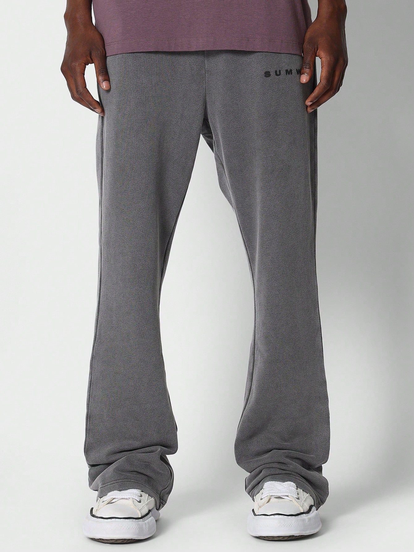 Flare Fit Jogger With Back Pocket Detail