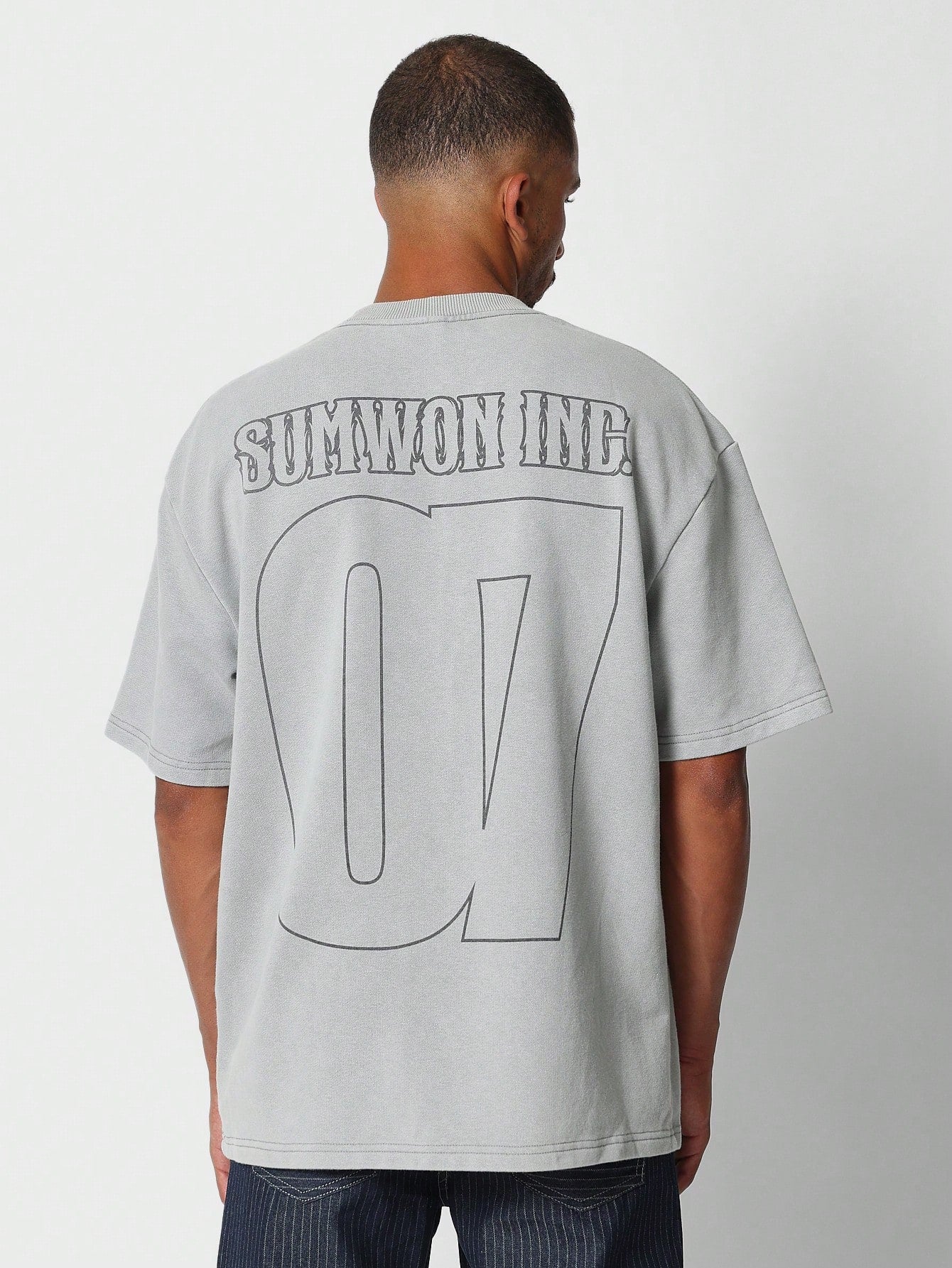 Tee With Back Number Graphic Print