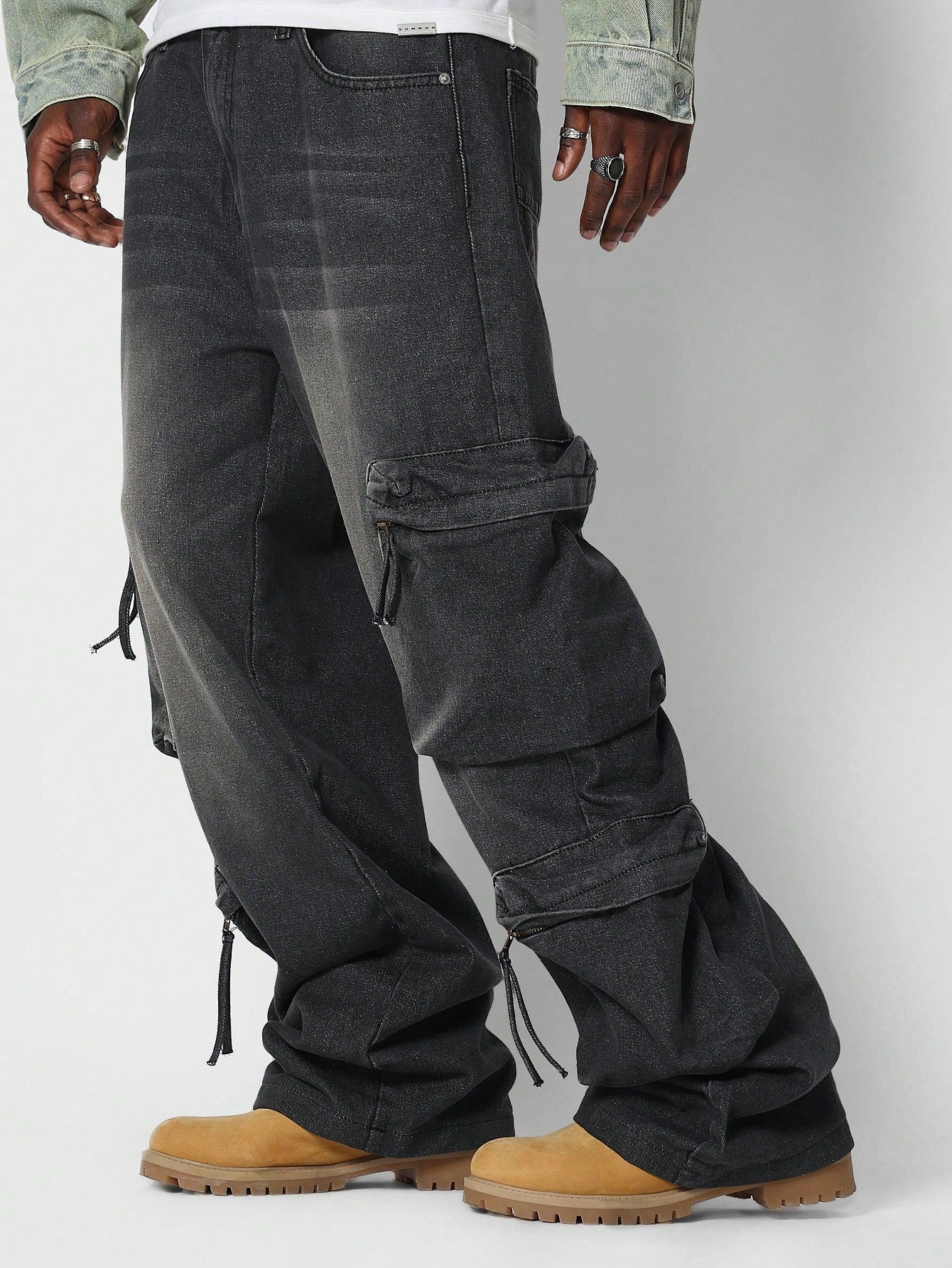 Loose Fit Cargo Jean