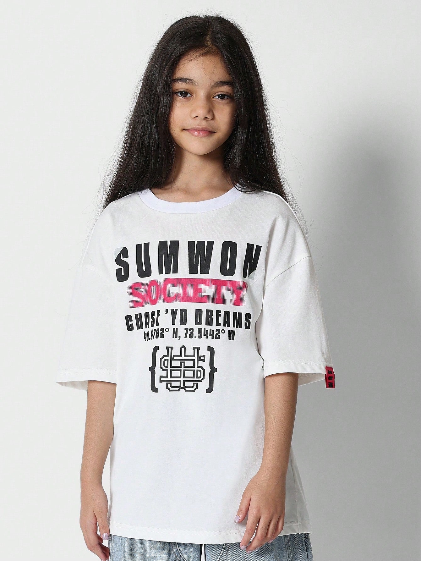 Tween Girls Oversized Fit Tee With Front Print