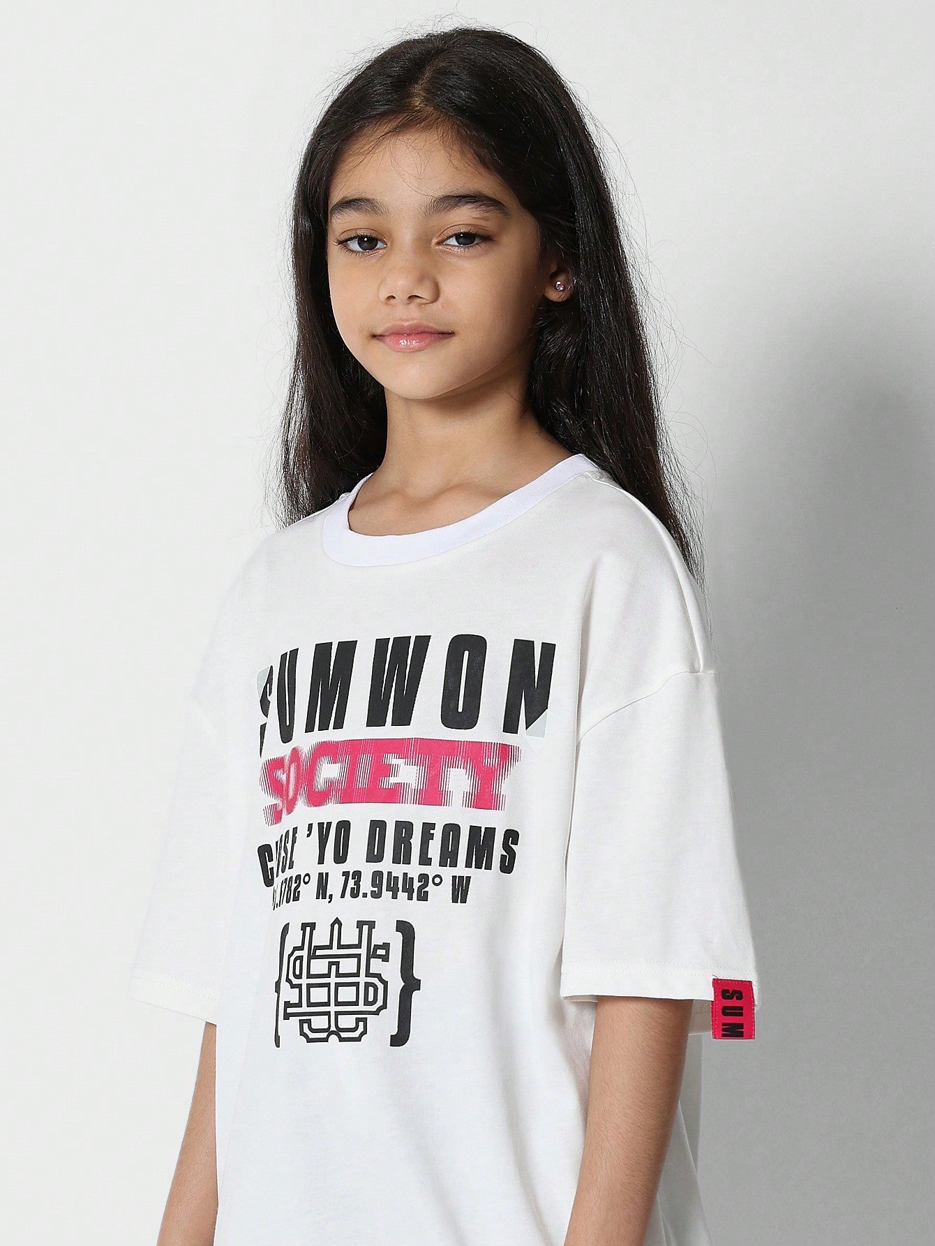 Tween Girls Oversized Fit Tee With Front Print