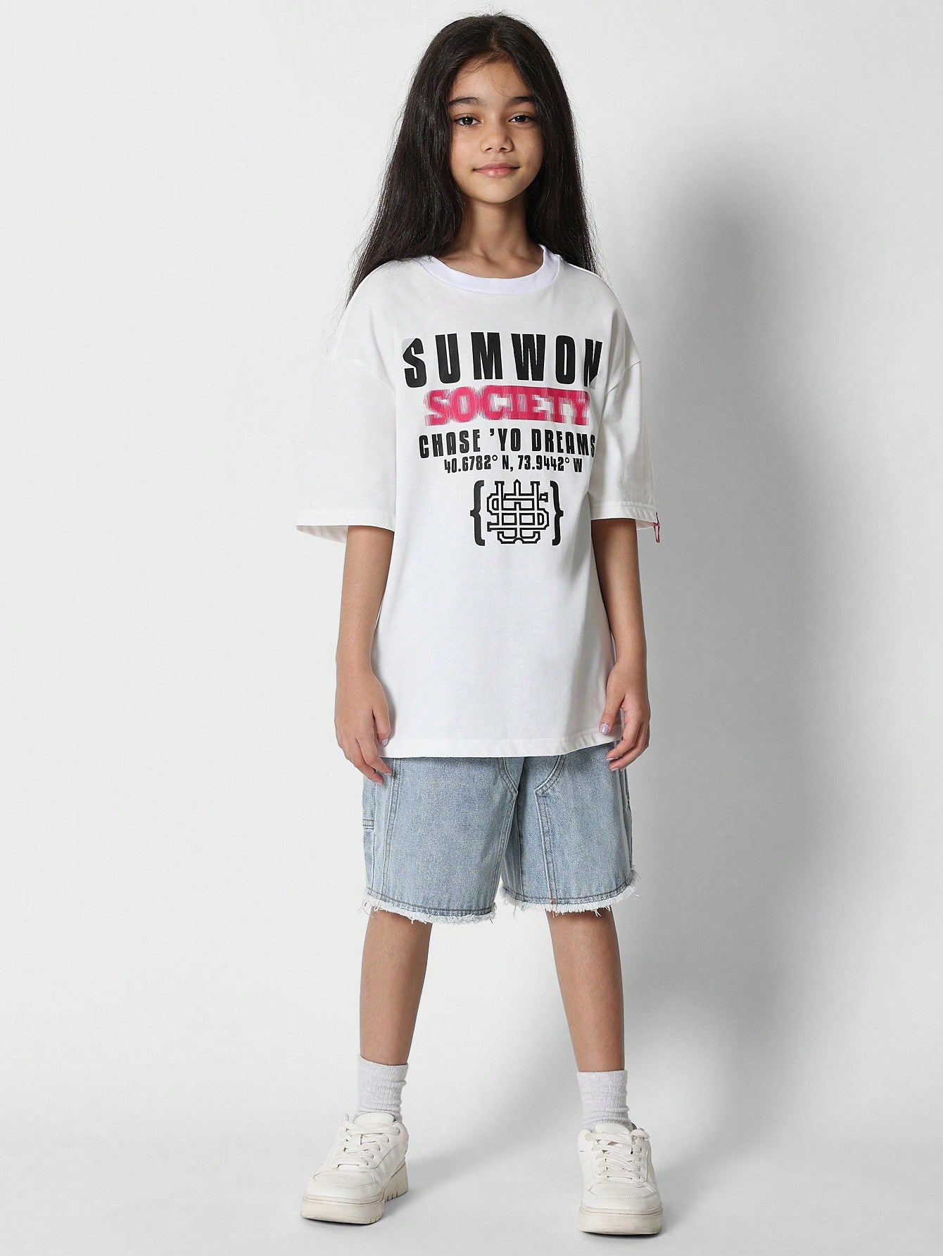 Tween Girls Oversized Fit Tee With Front Print