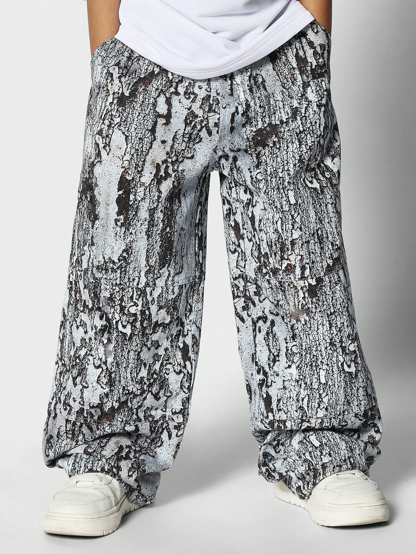 Tween Girls Flare Fit Pant With All Over Print