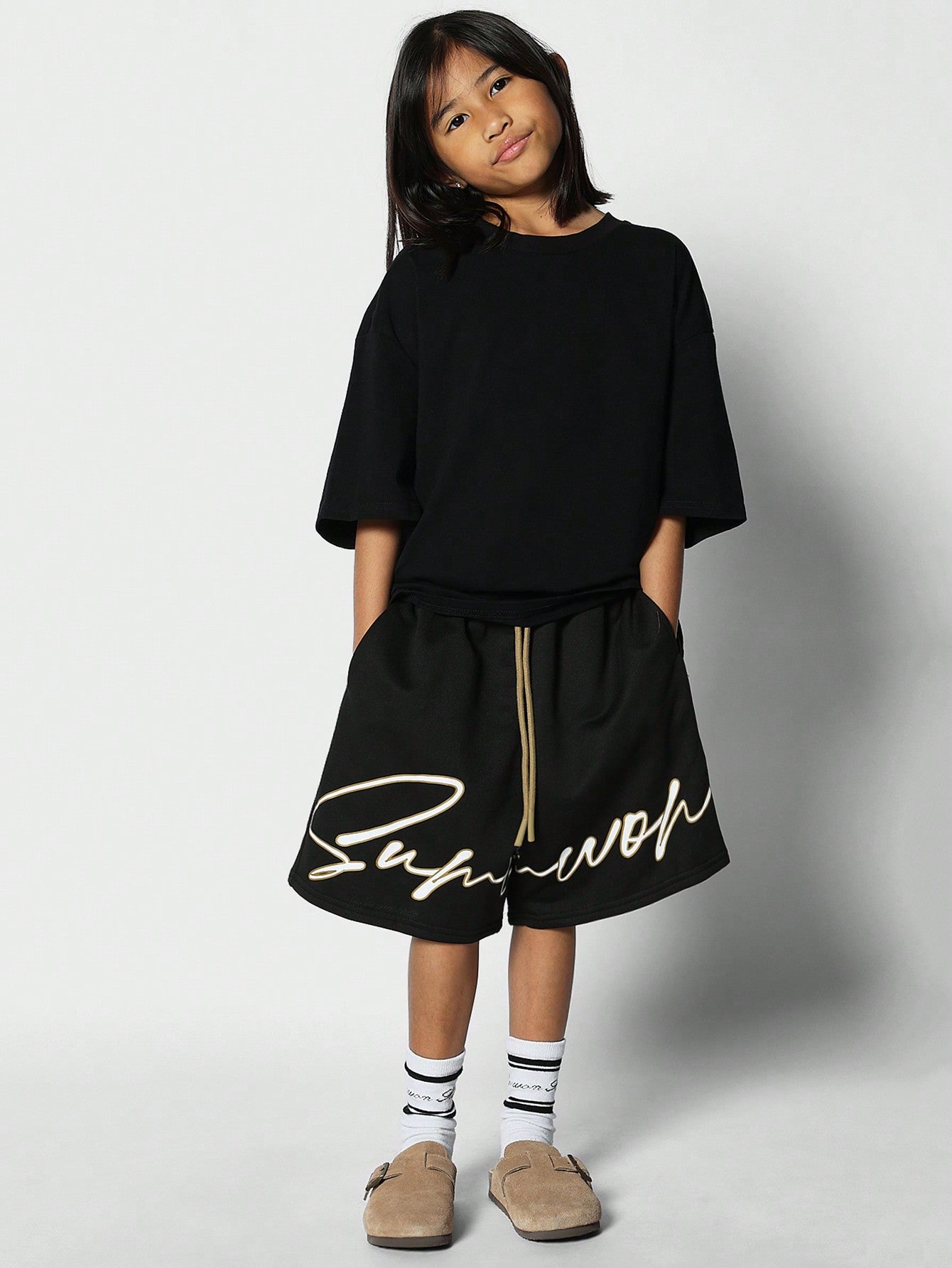 Tween Girls Oversized Fit Tee And Short With Script Print 2 Piece Set