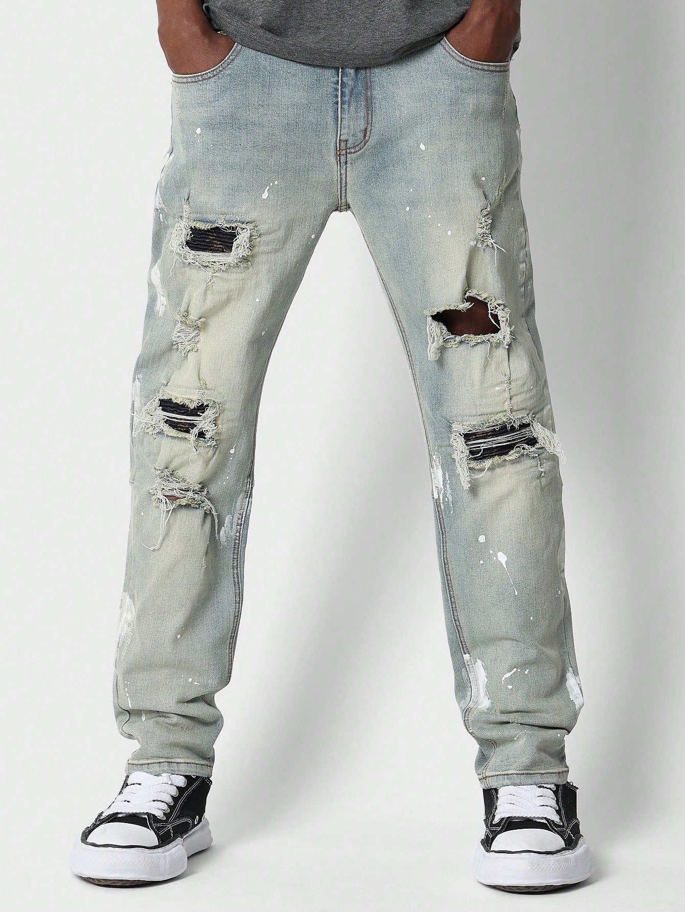 Skinny Fit Distressed Jean