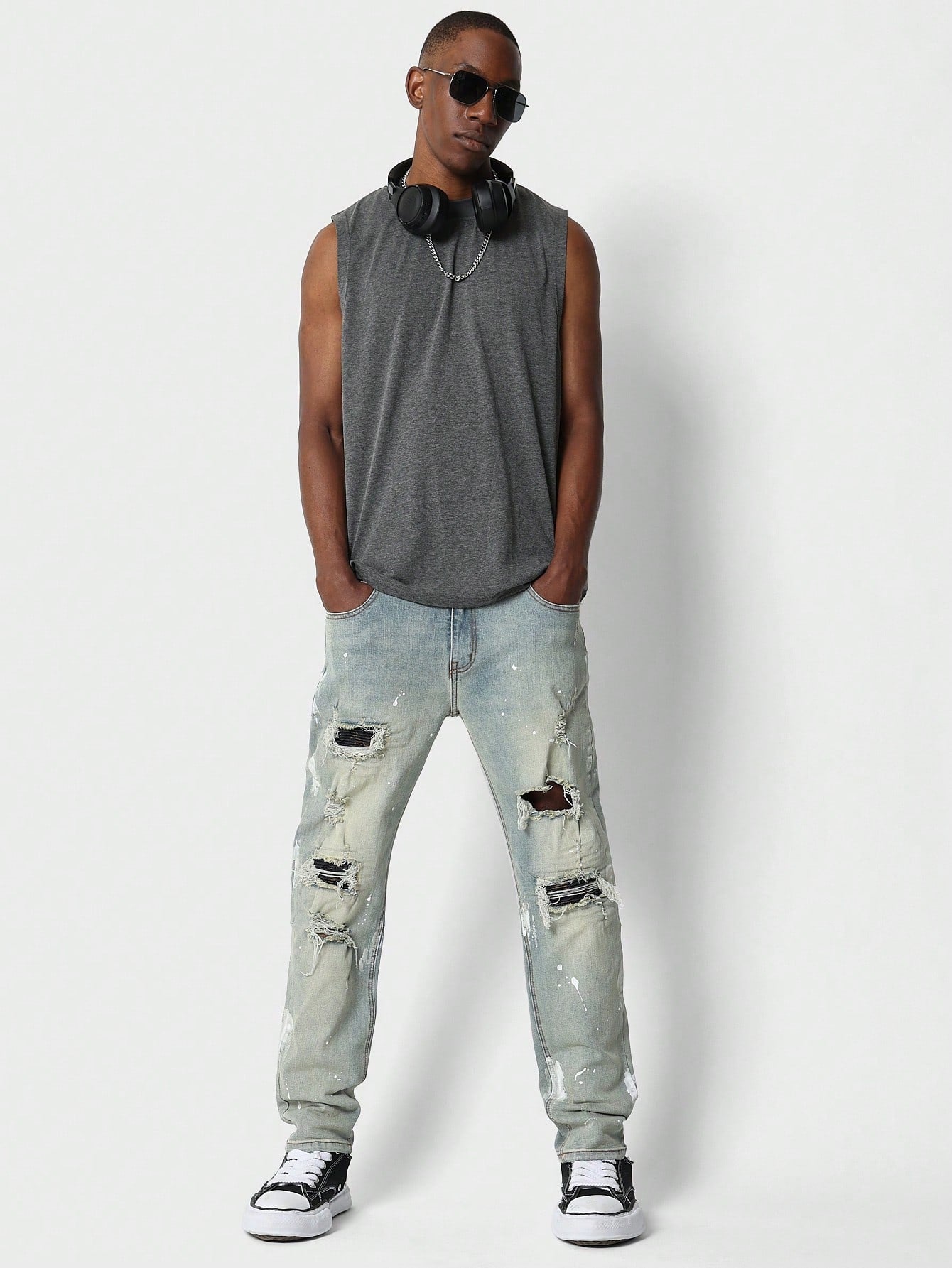 Skinny Fit Distressed Jean