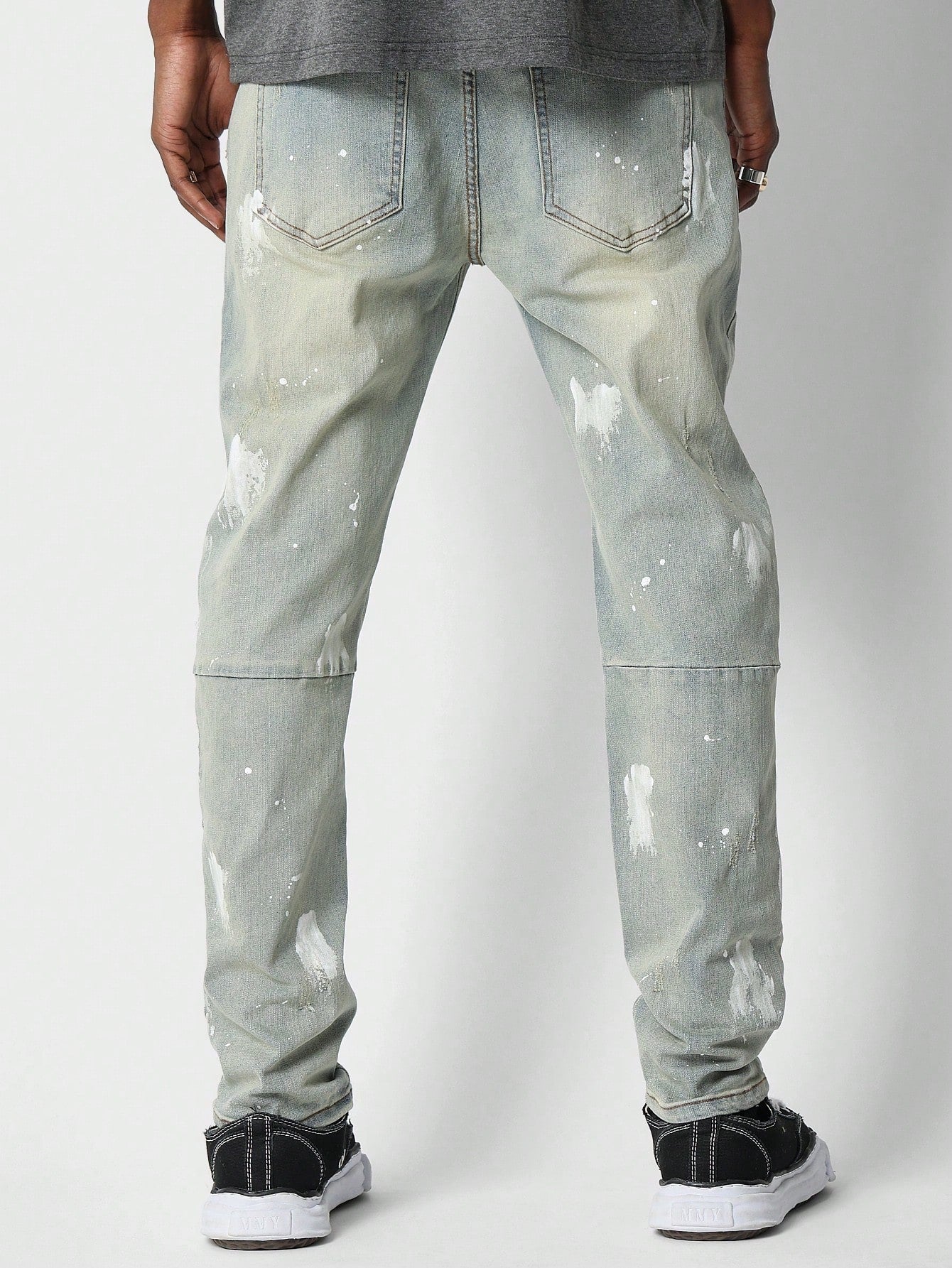 Skinny Fit Distressed Jean